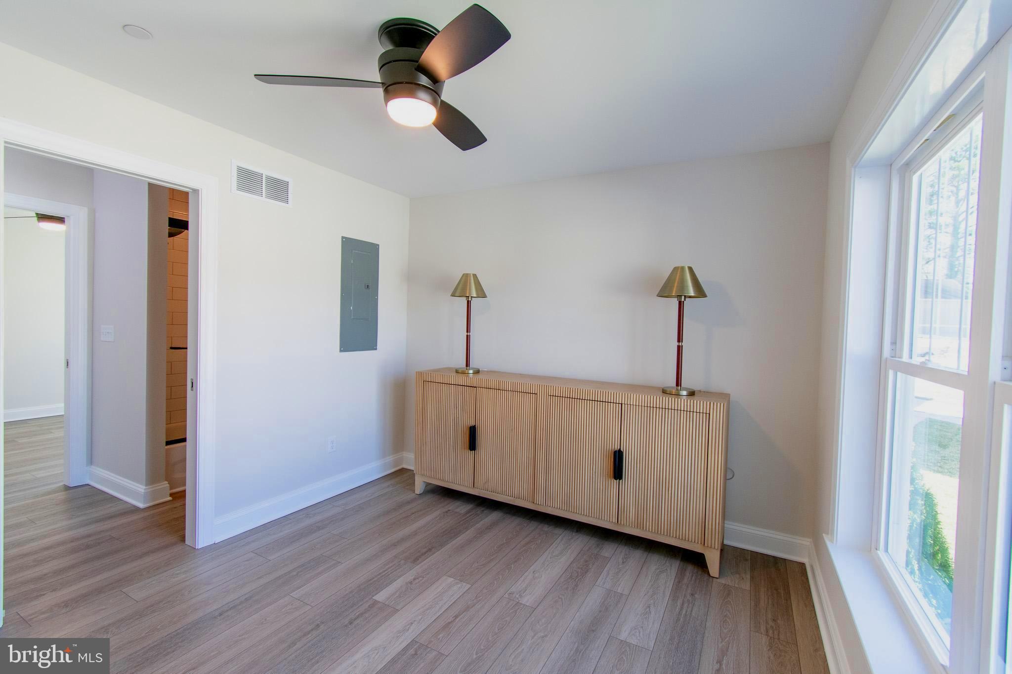 EASTON - Residential