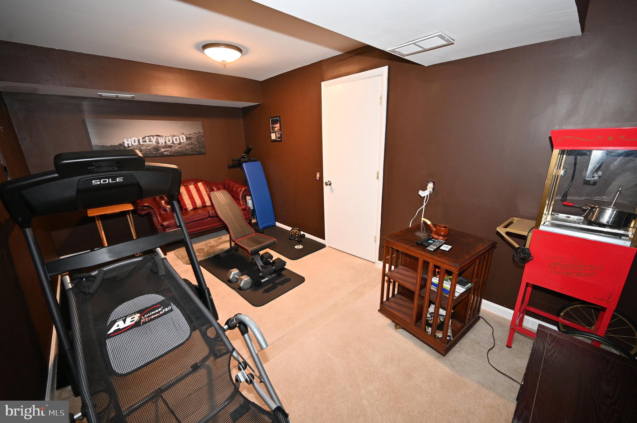 HIGHLAND MEADOWS-PLAT 5> - Residential