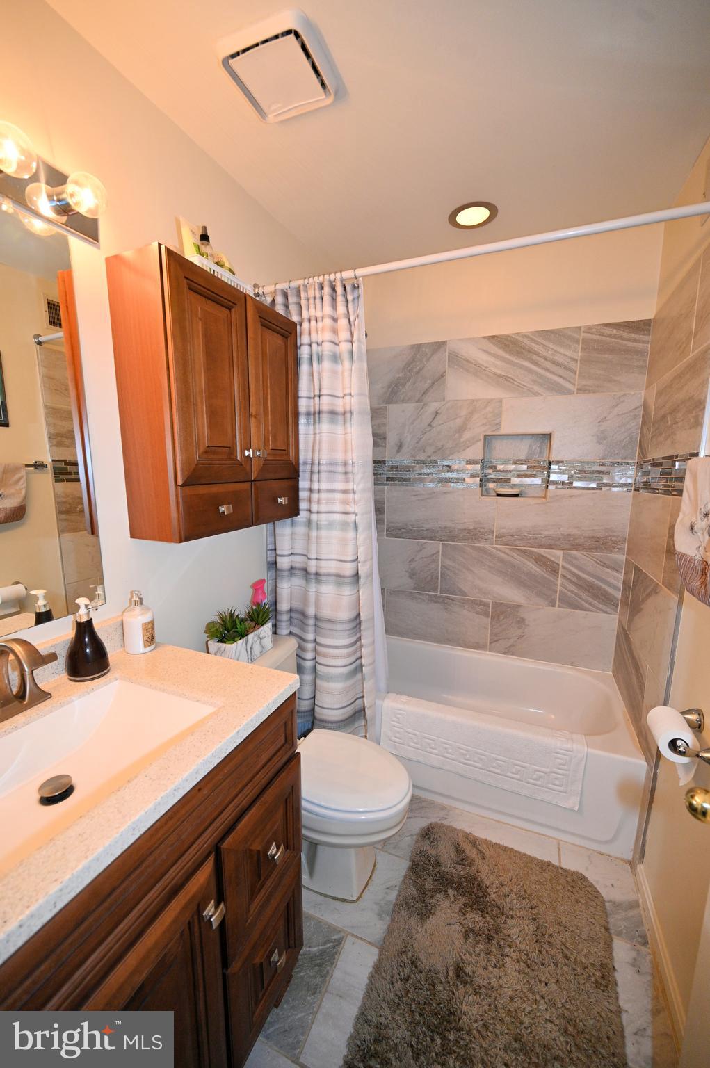 HIGHLAND MEADOWS-PLAT 5> - Residential