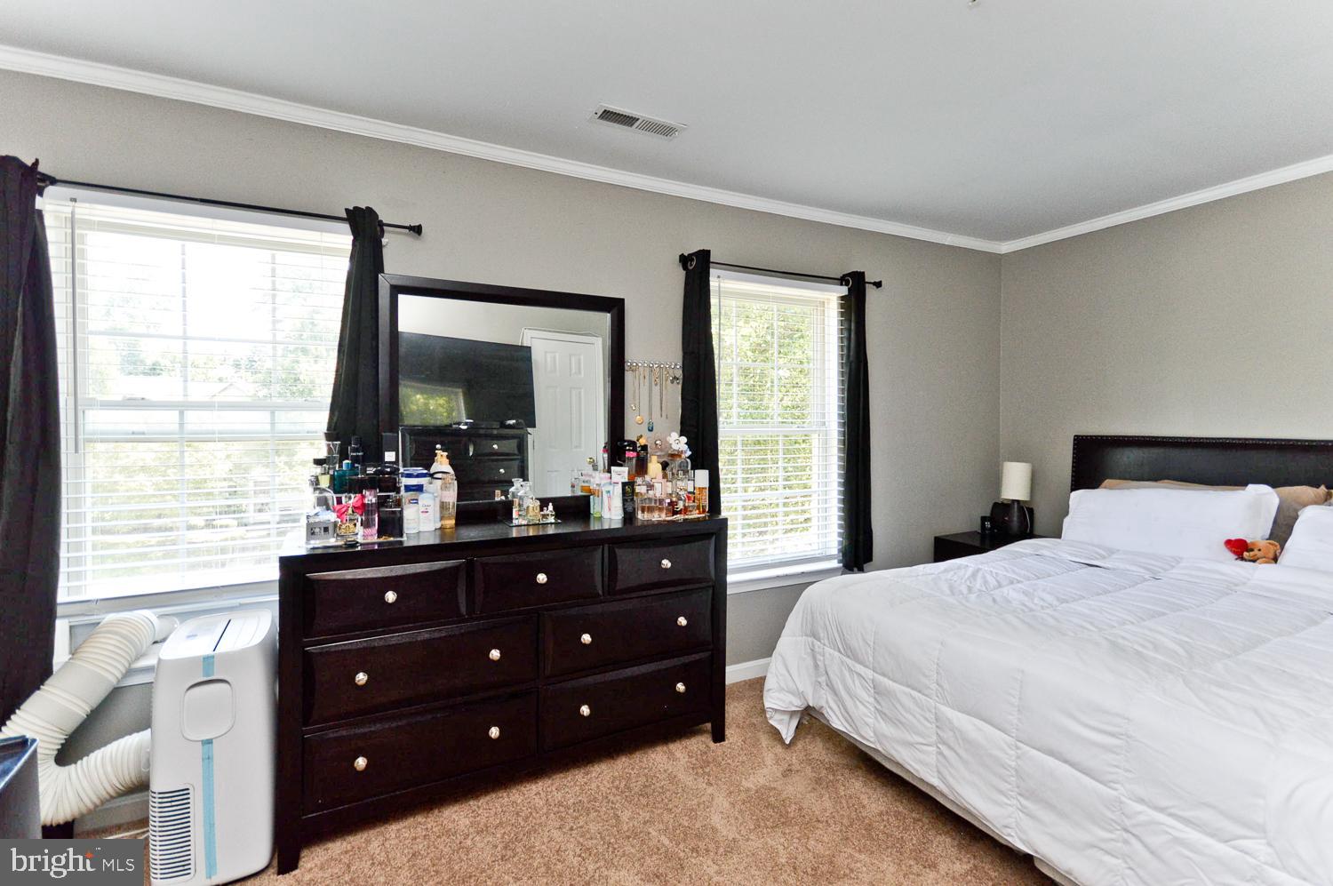 COLONY SQUARE - Residential