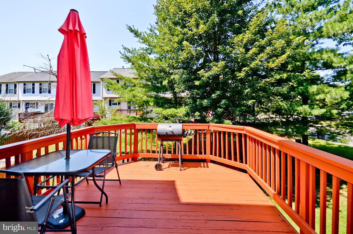 COLONY SQUARE - Residential