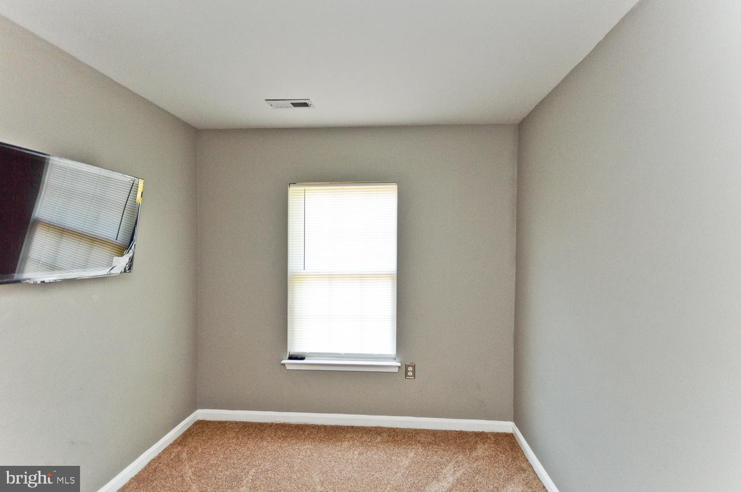 COLONY SQUARE - Residential