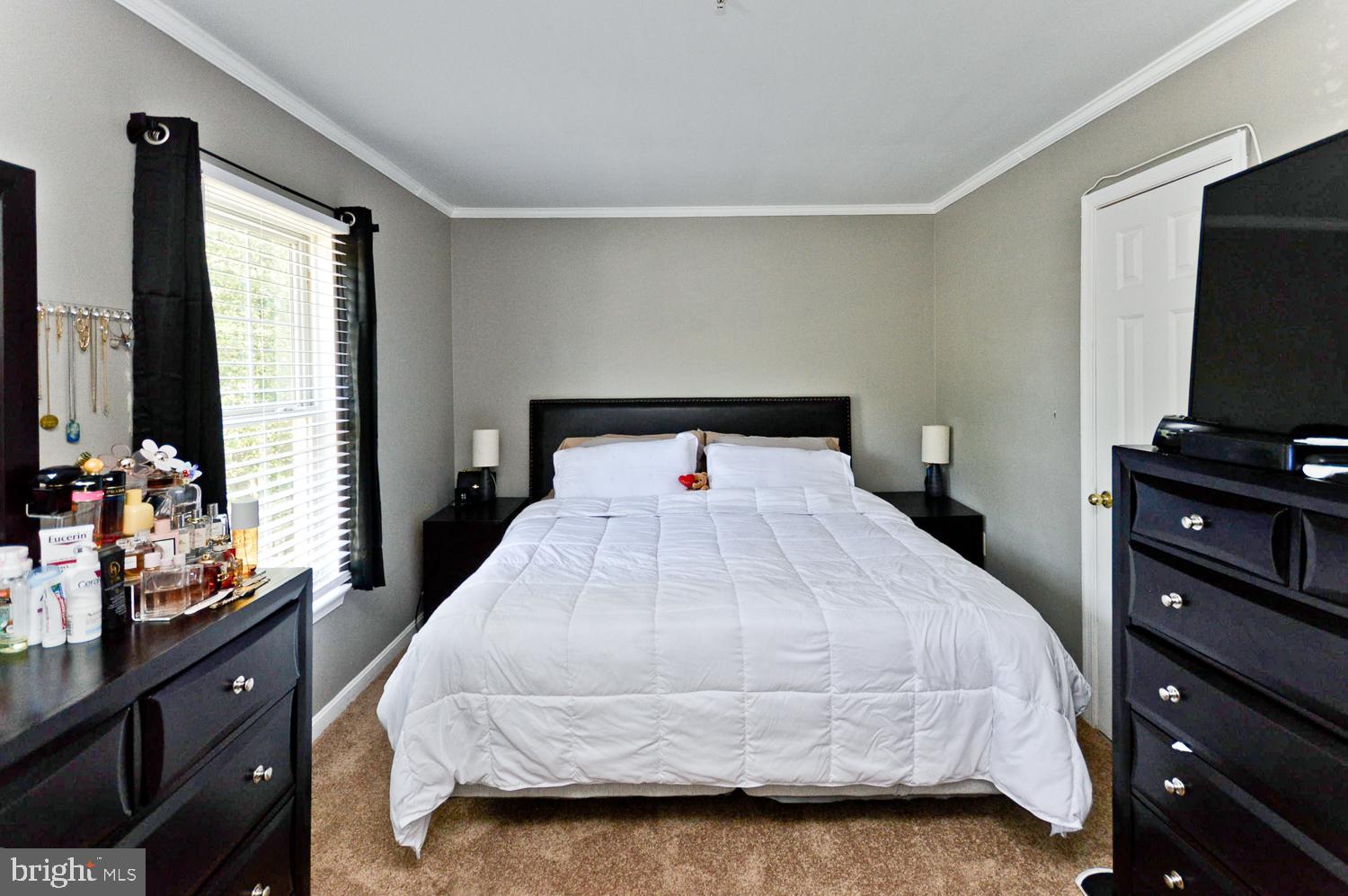 COLONY SQUARE - Residential