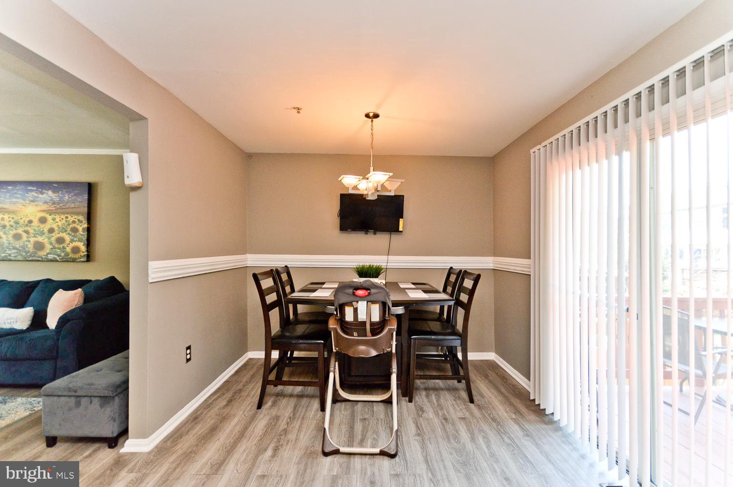 COLONY SQUARE - Residential