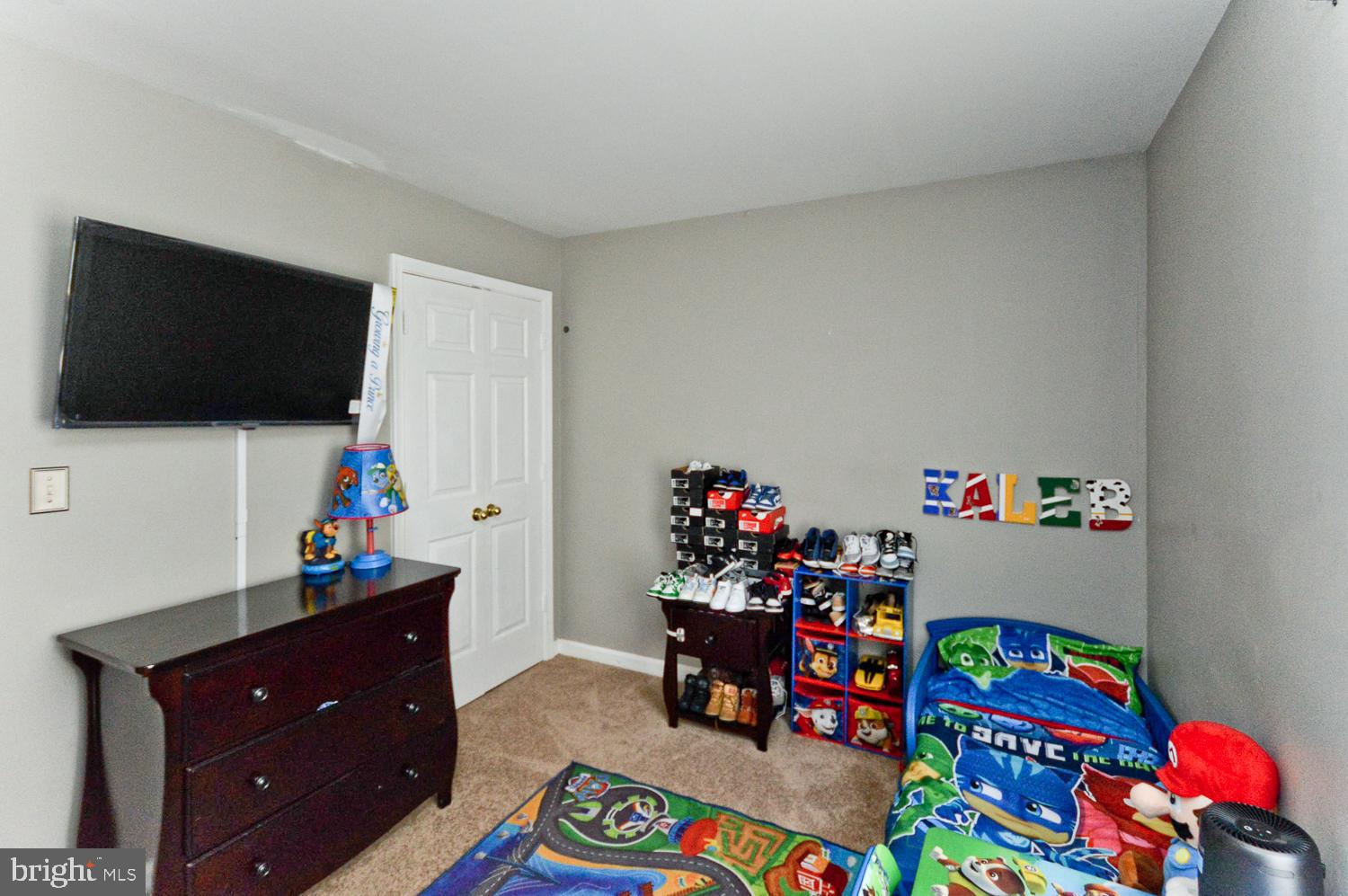 COLONY SQUARE - Residential