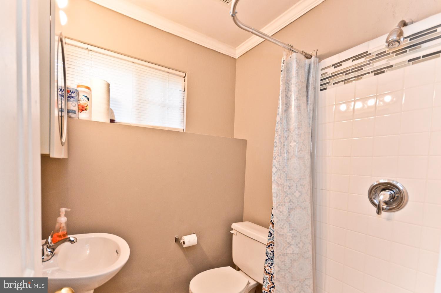 COLONY SQUARE - Residential