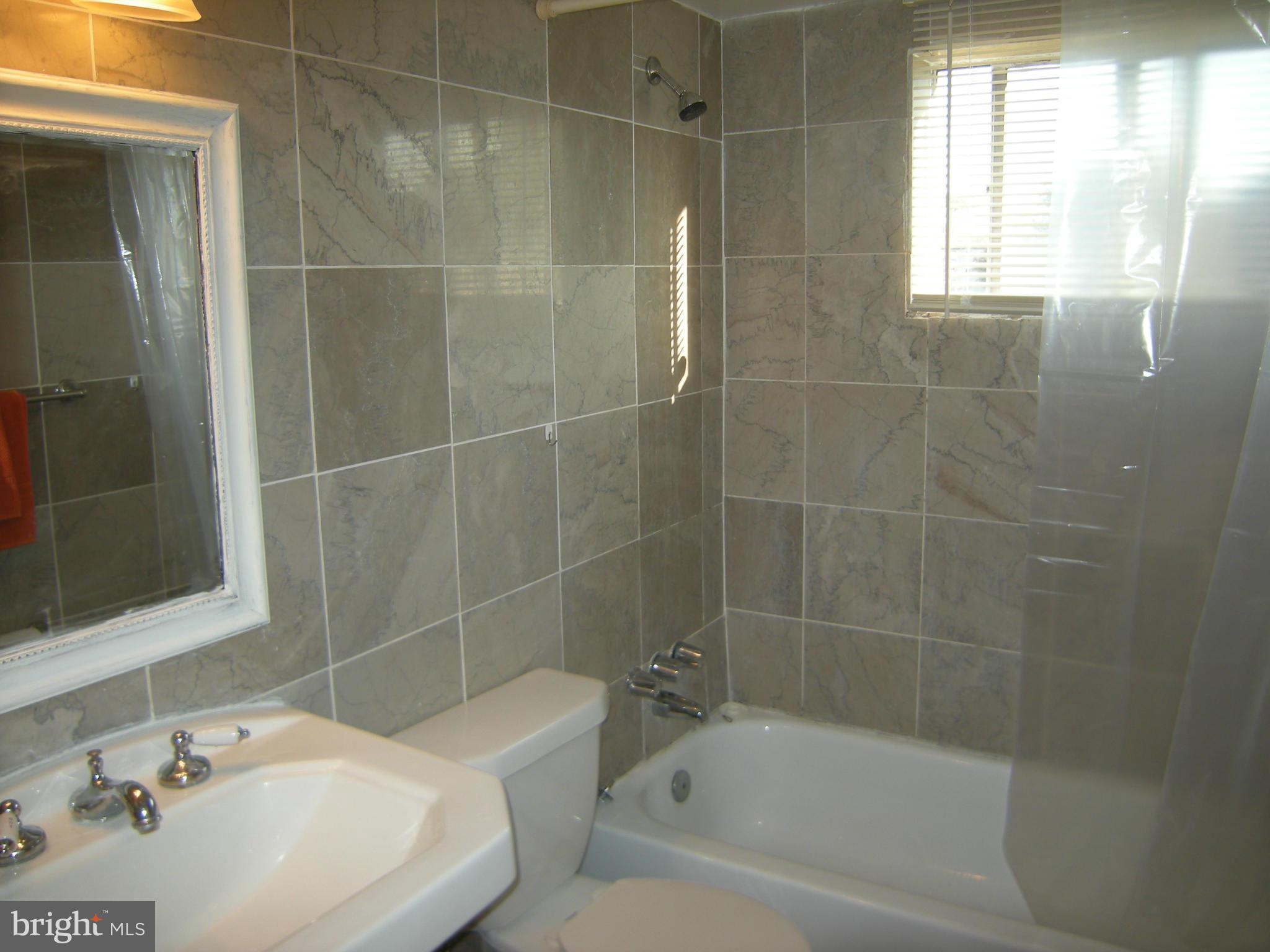 HERITAGE KNOLL - Residential