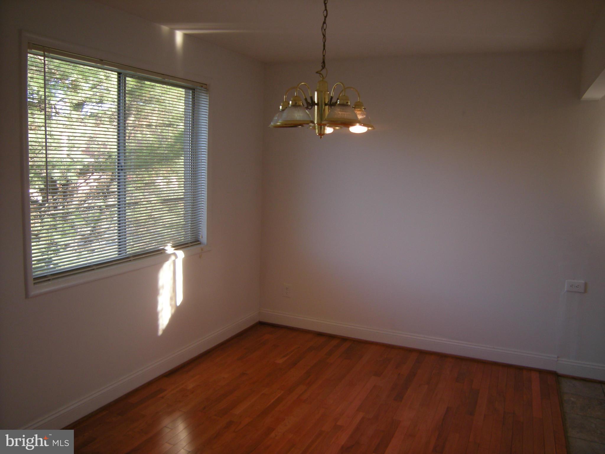 HERITAGE KNOLL - Residential