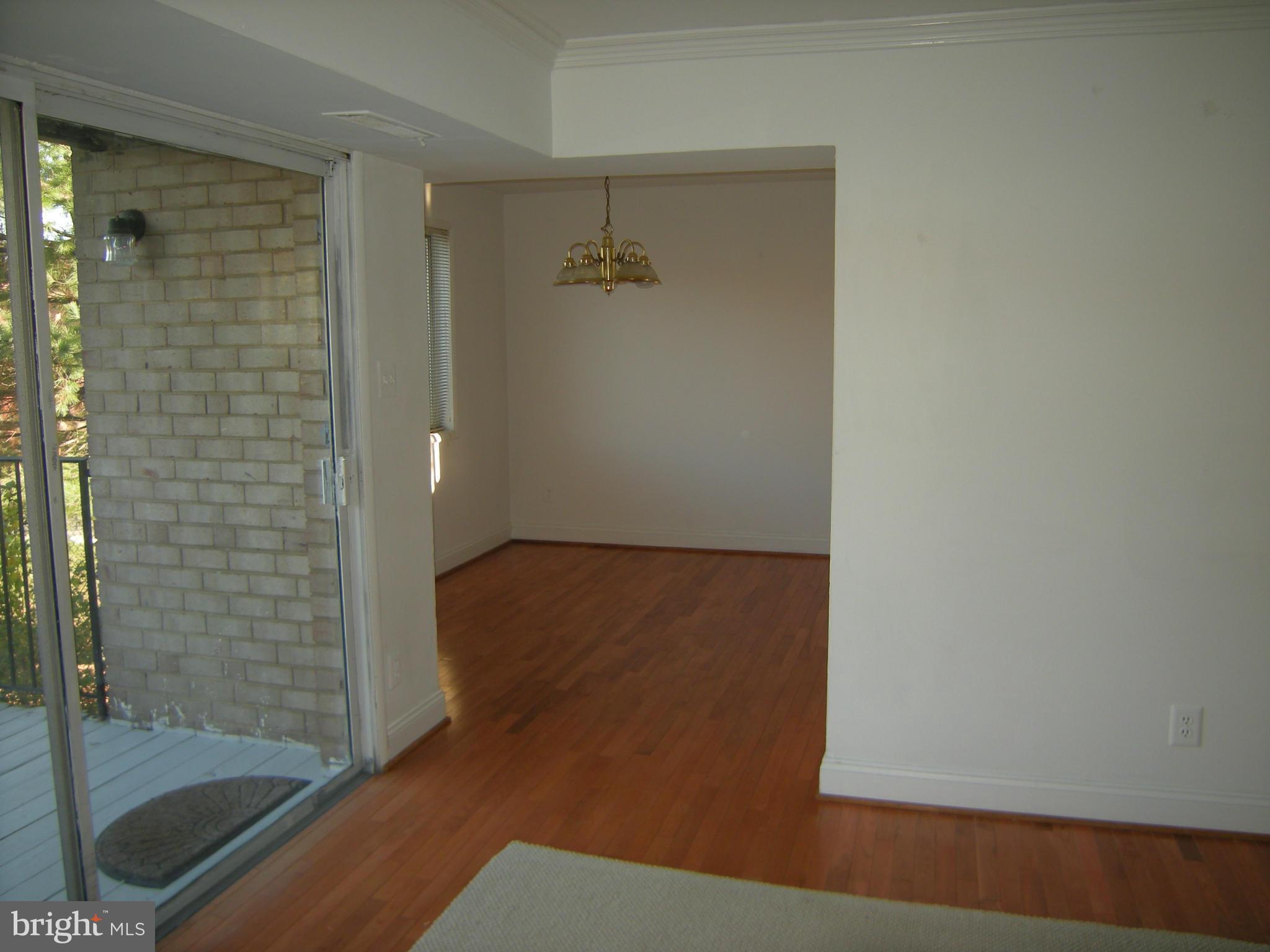 HERITAGE KNOLL - Residential