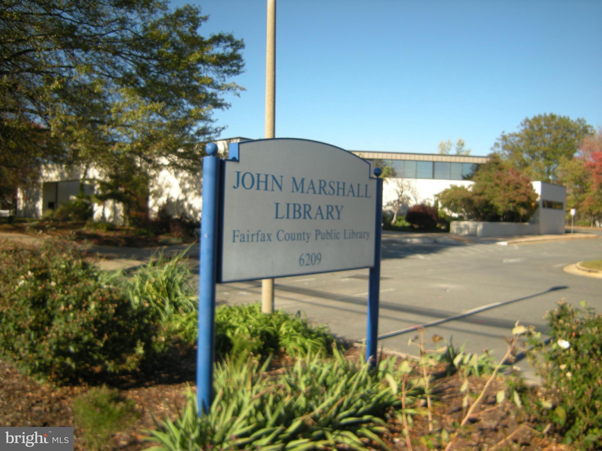 HERITAGE KNOLL - Residential