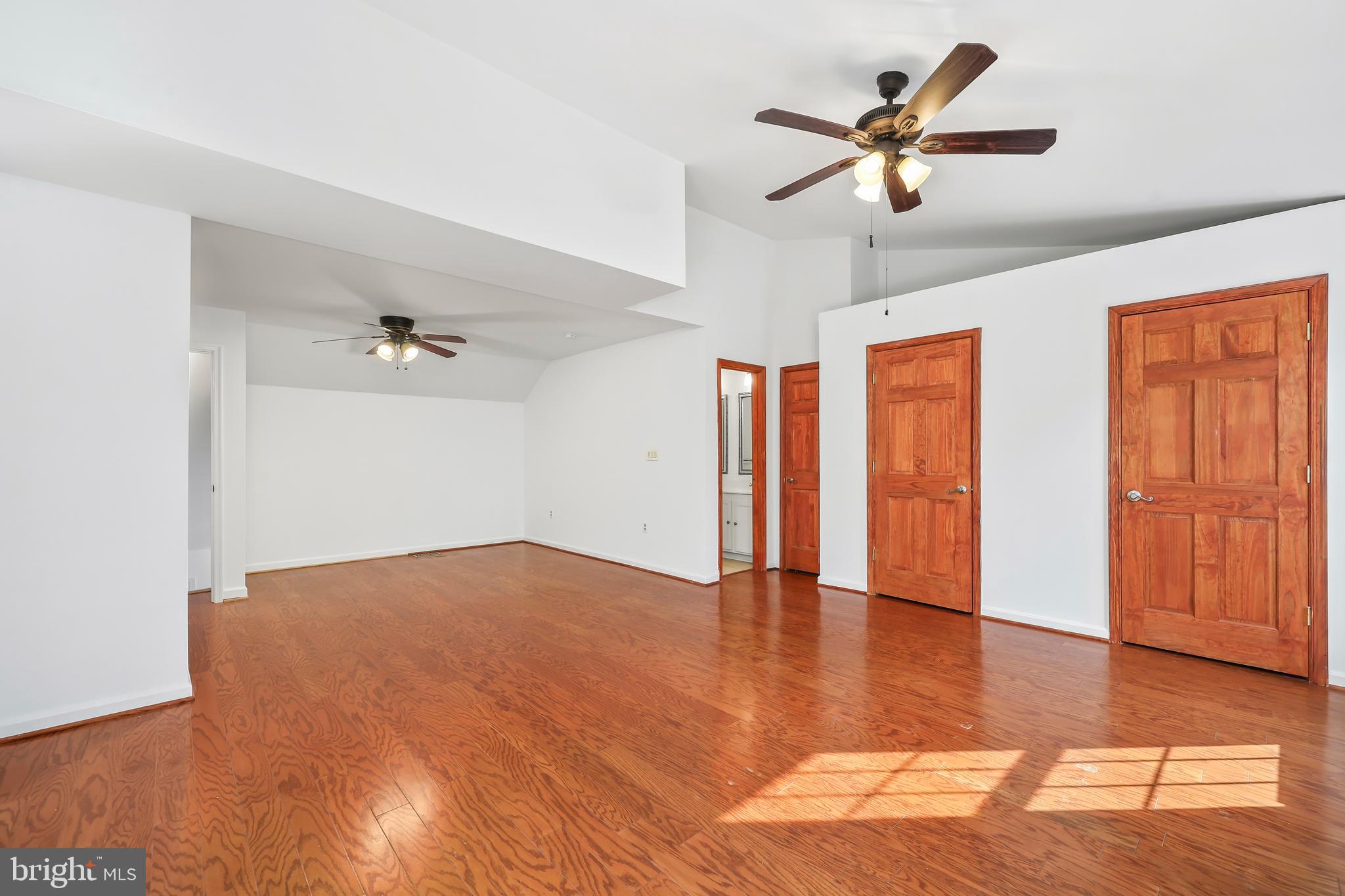 MONTCLAIR - Residential