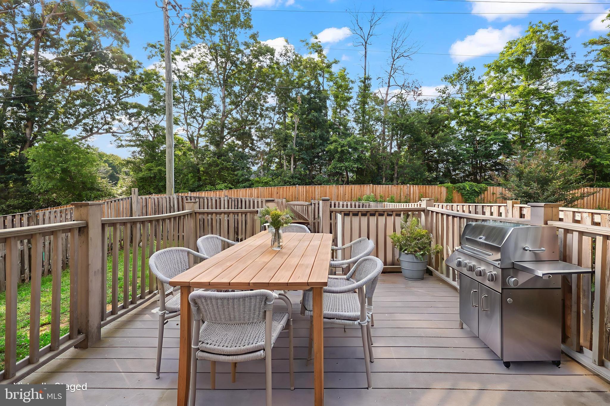MONTCLAIR - Residential