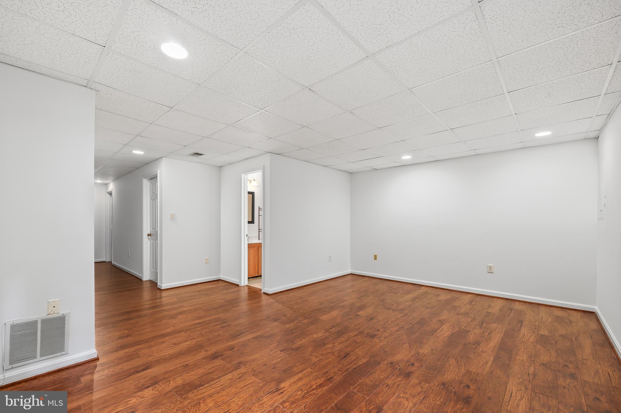 MONTCLAIR - Residential