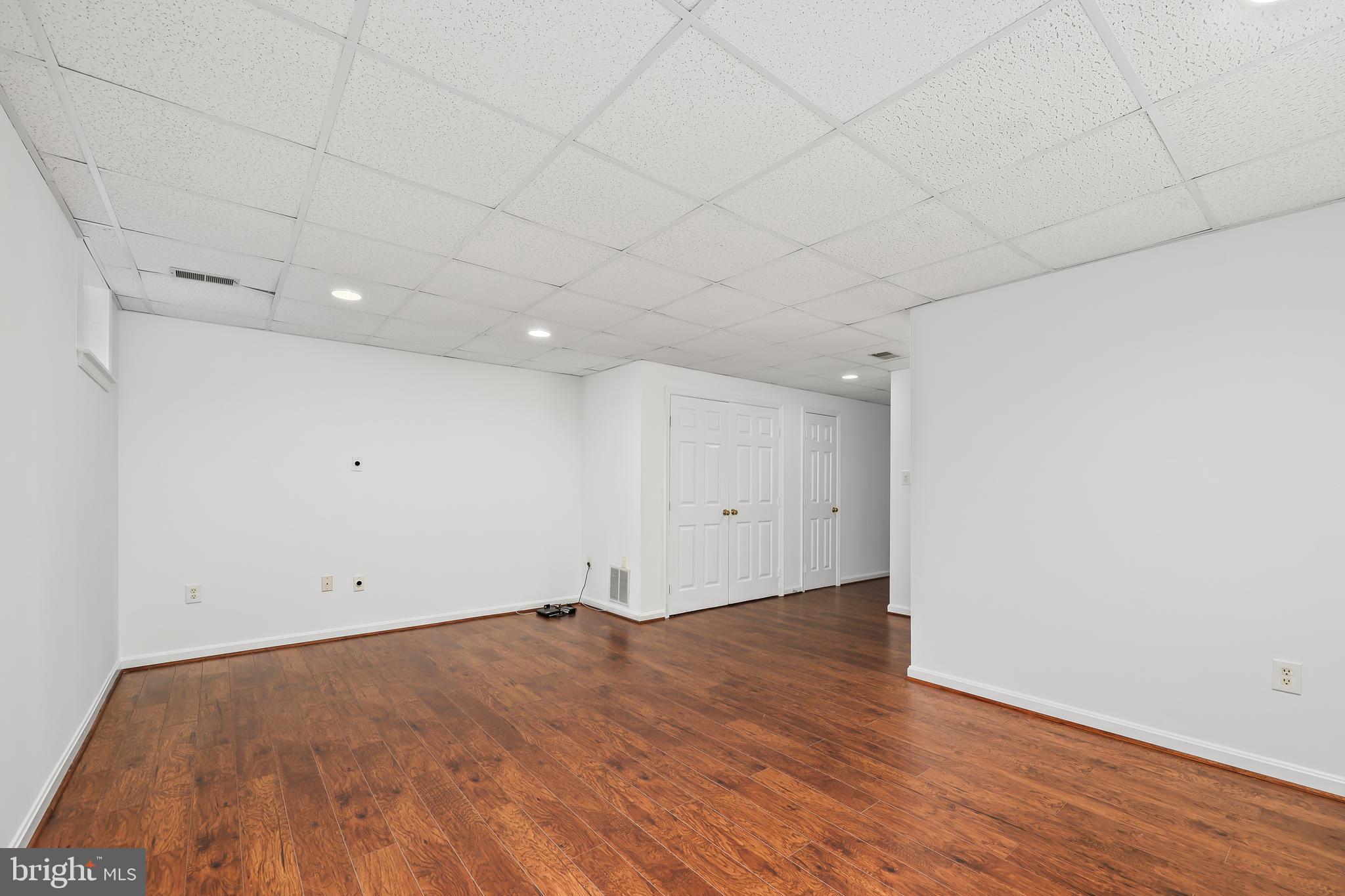 MONTCLAIR - Residential