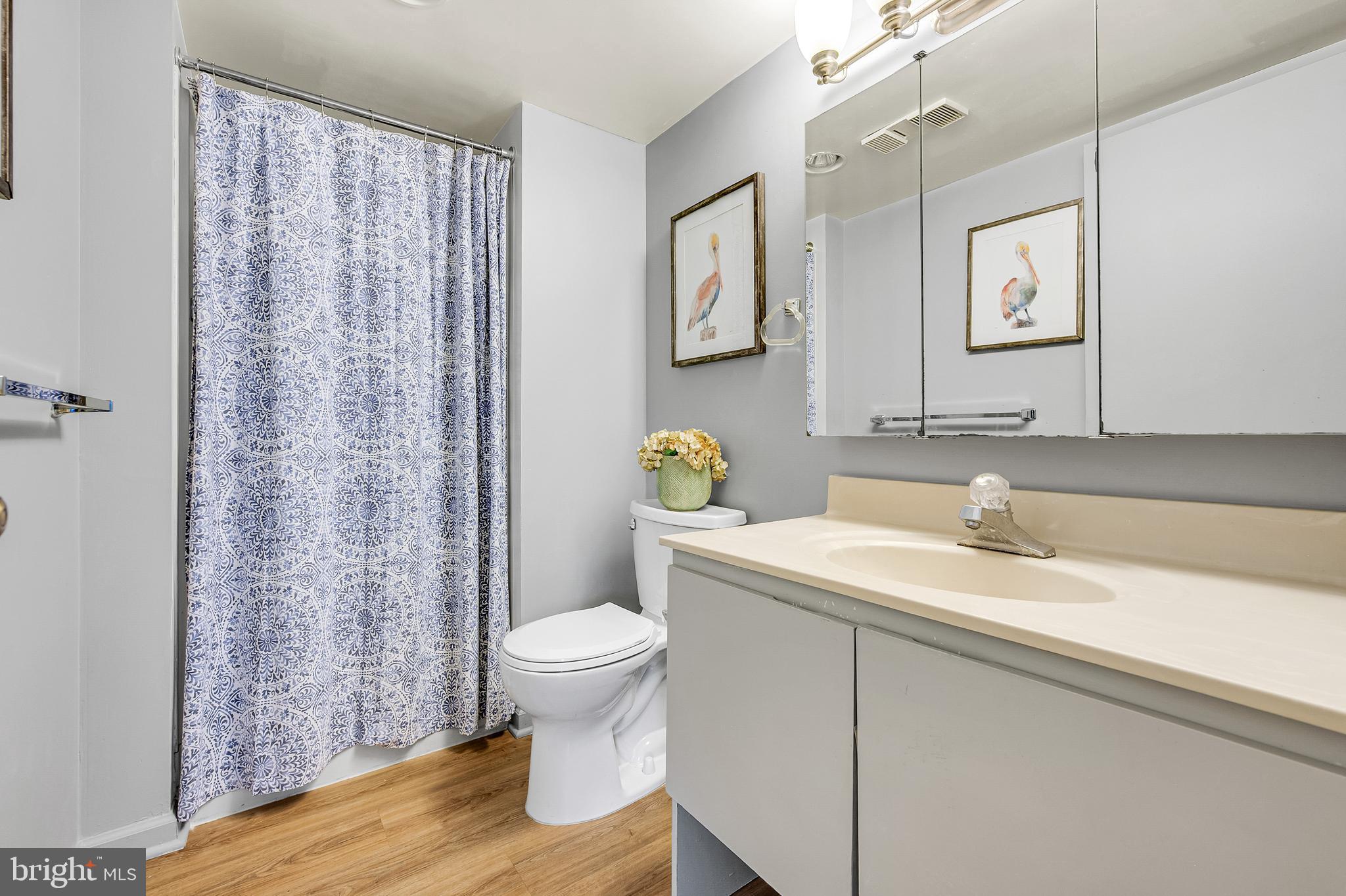 LEISURE WORLD - Residential