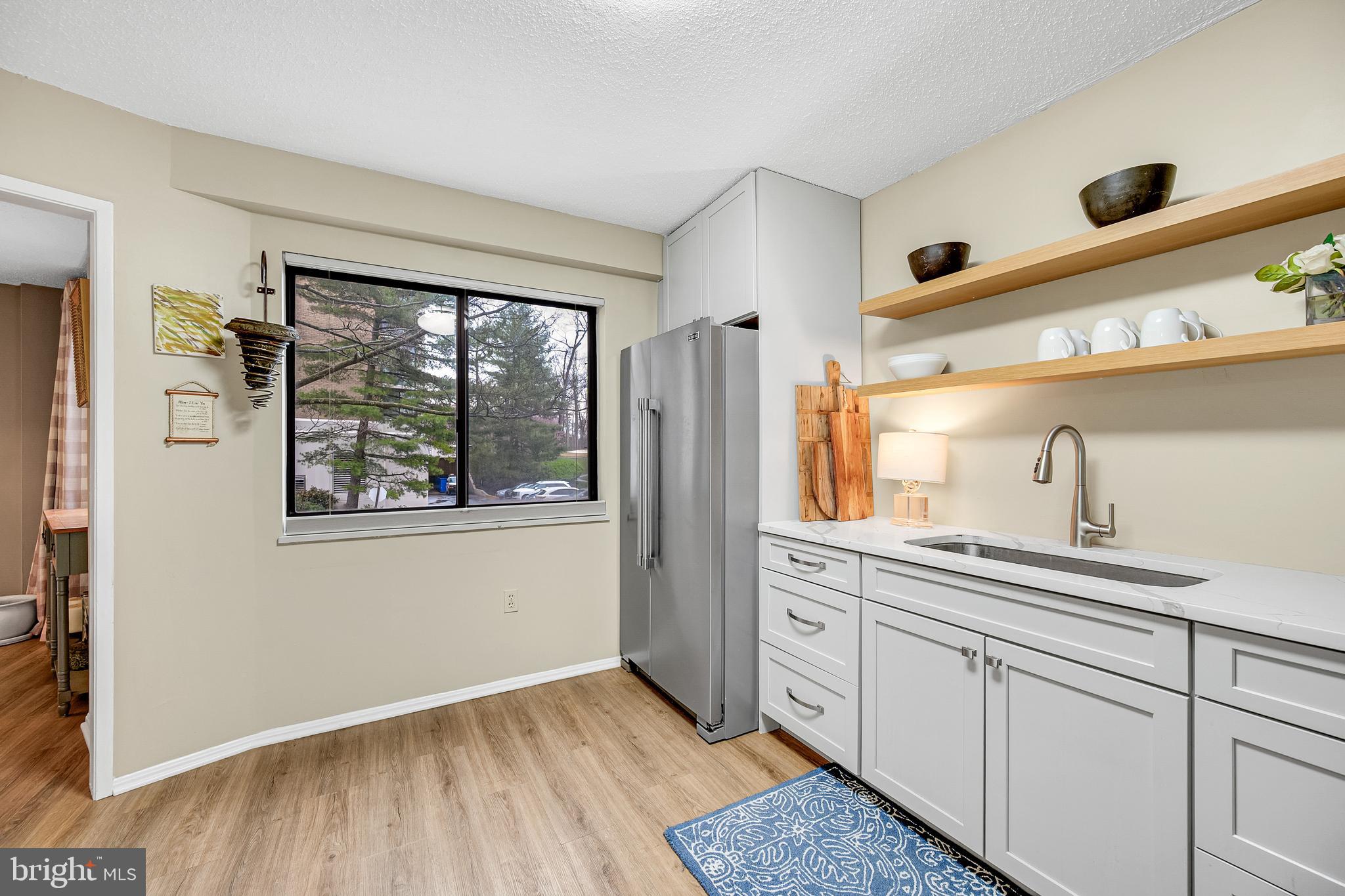 LEISURE WORLD - Residential