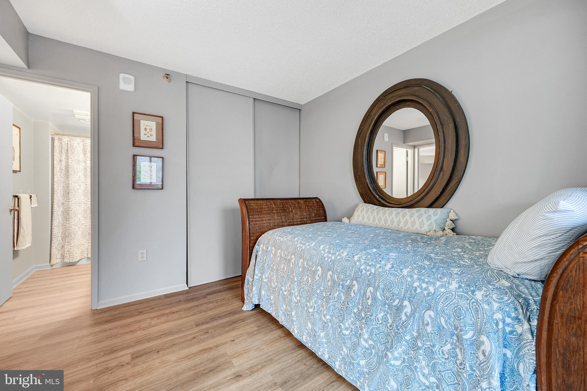 LEISURE WORLD - Residential