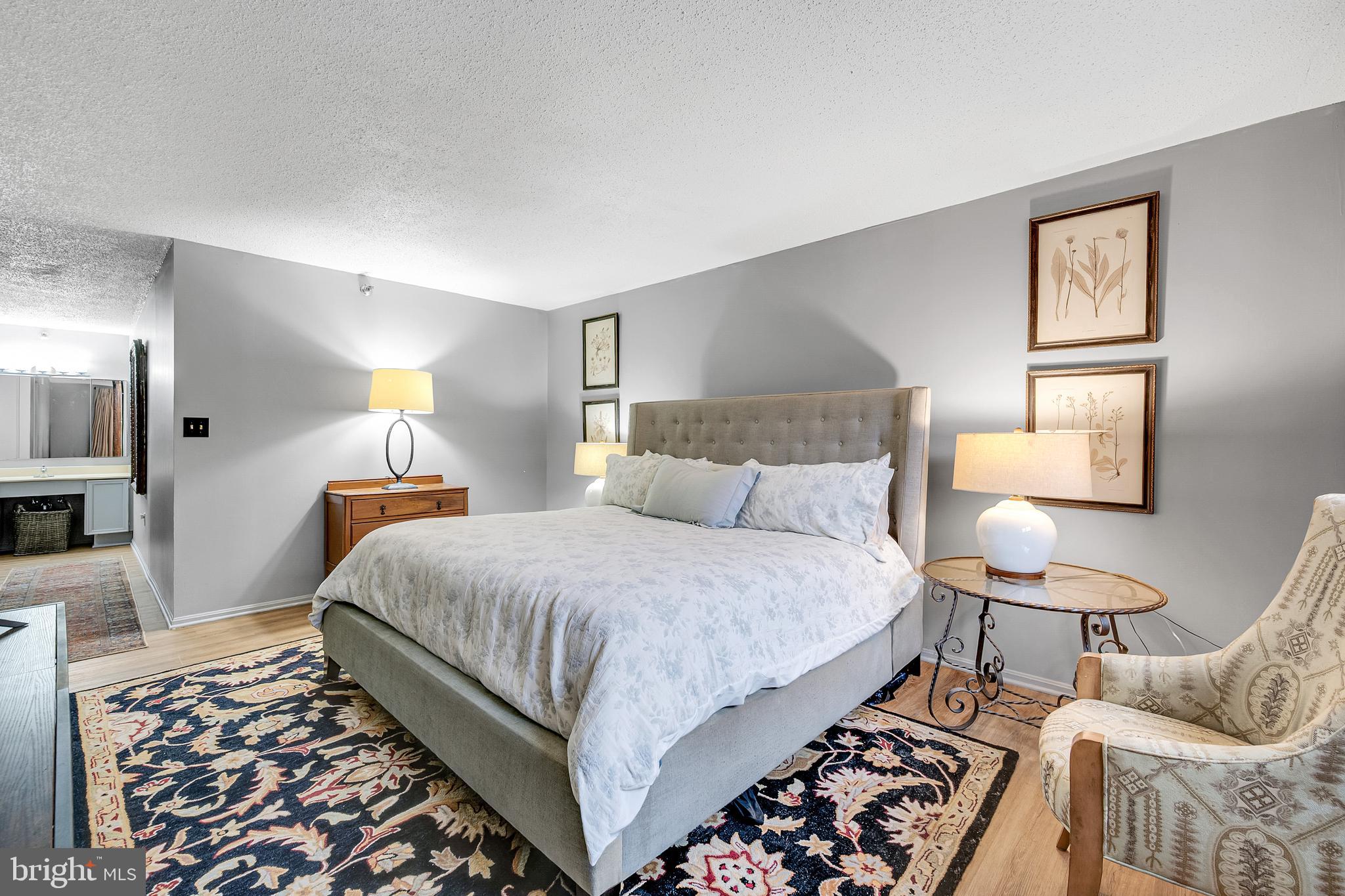 LEISURE WORLD - Residential