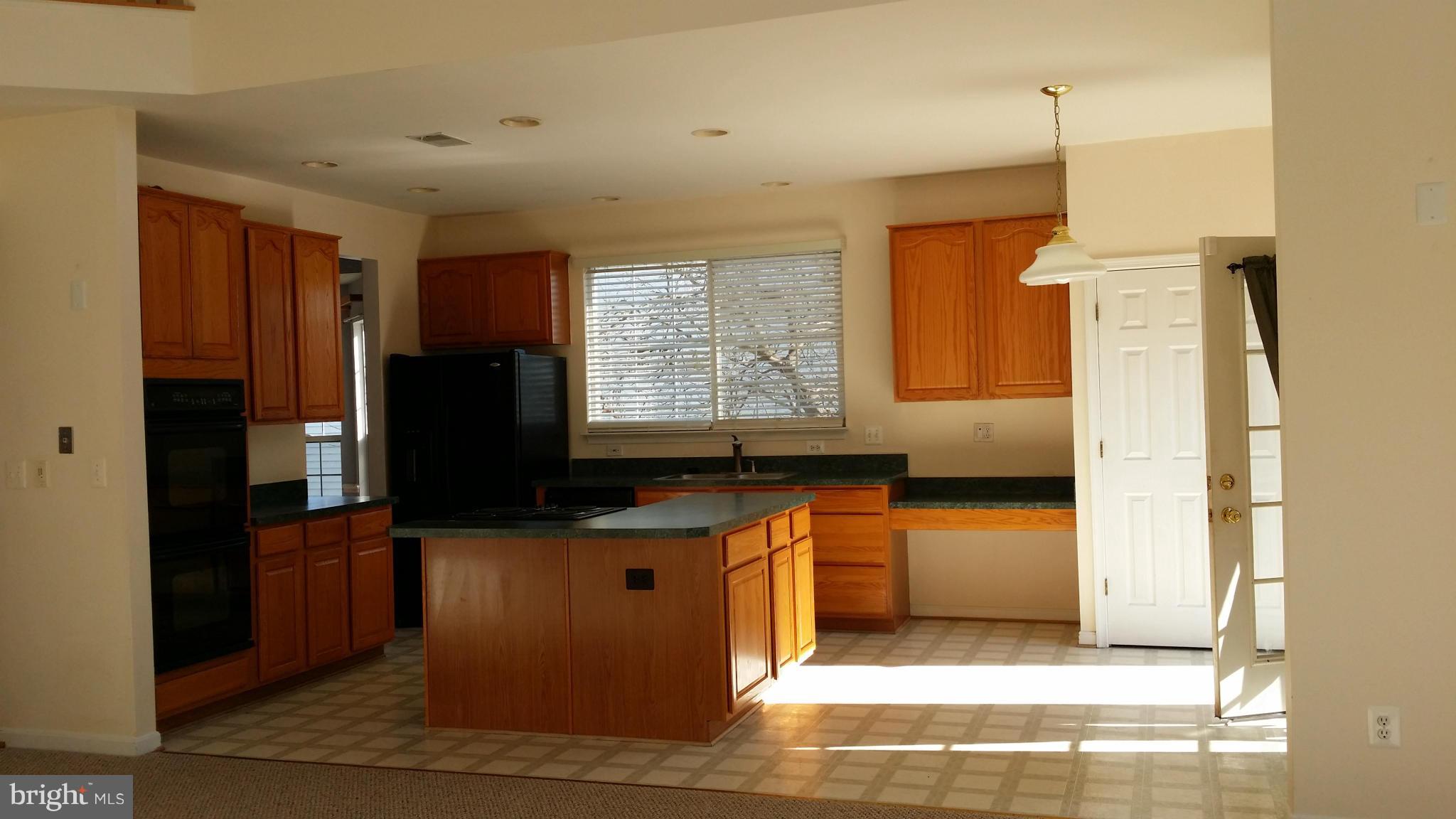 SHEFFIELD MANOR - Residential Lease