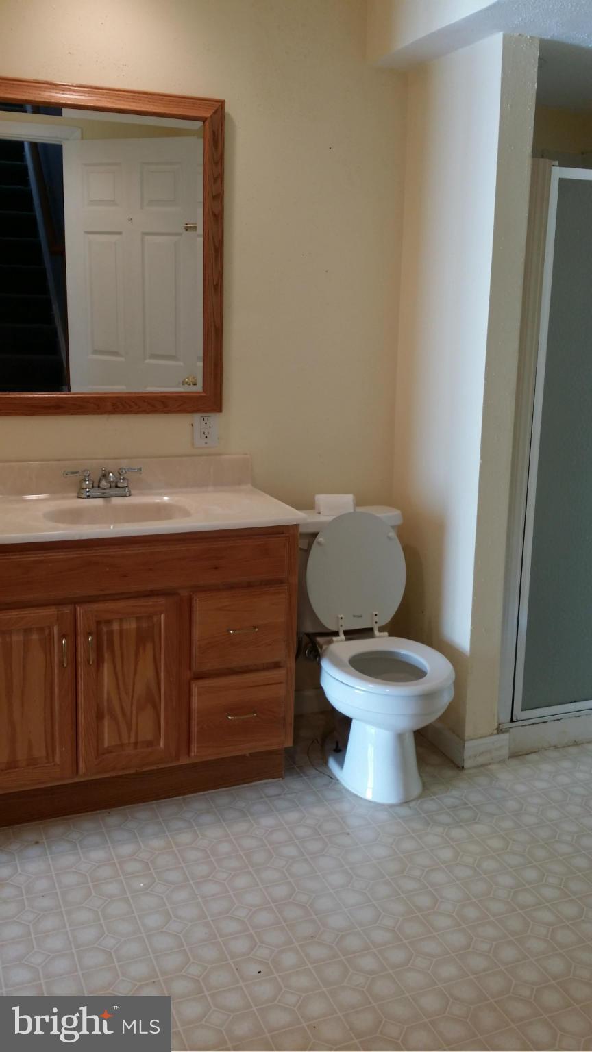 SHEFFIELD MANOR - Residential Lease