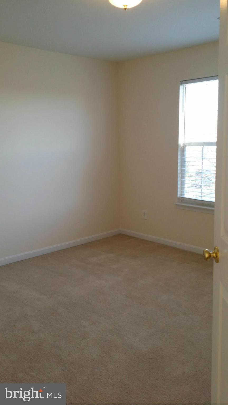 SHEFFIELD MANOR - Residential Lease