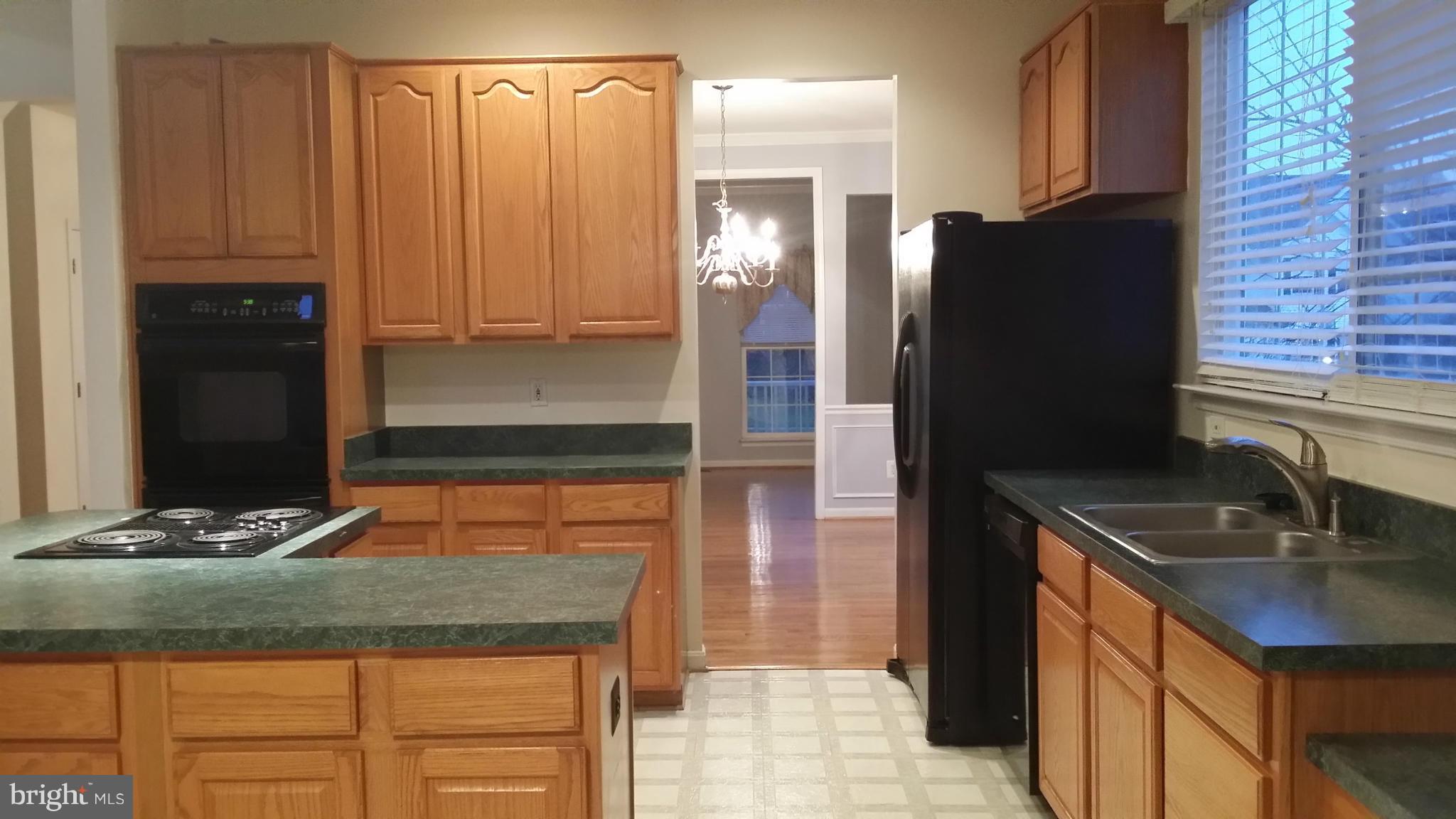 SHEFFIELD MANOR - Residential Lease