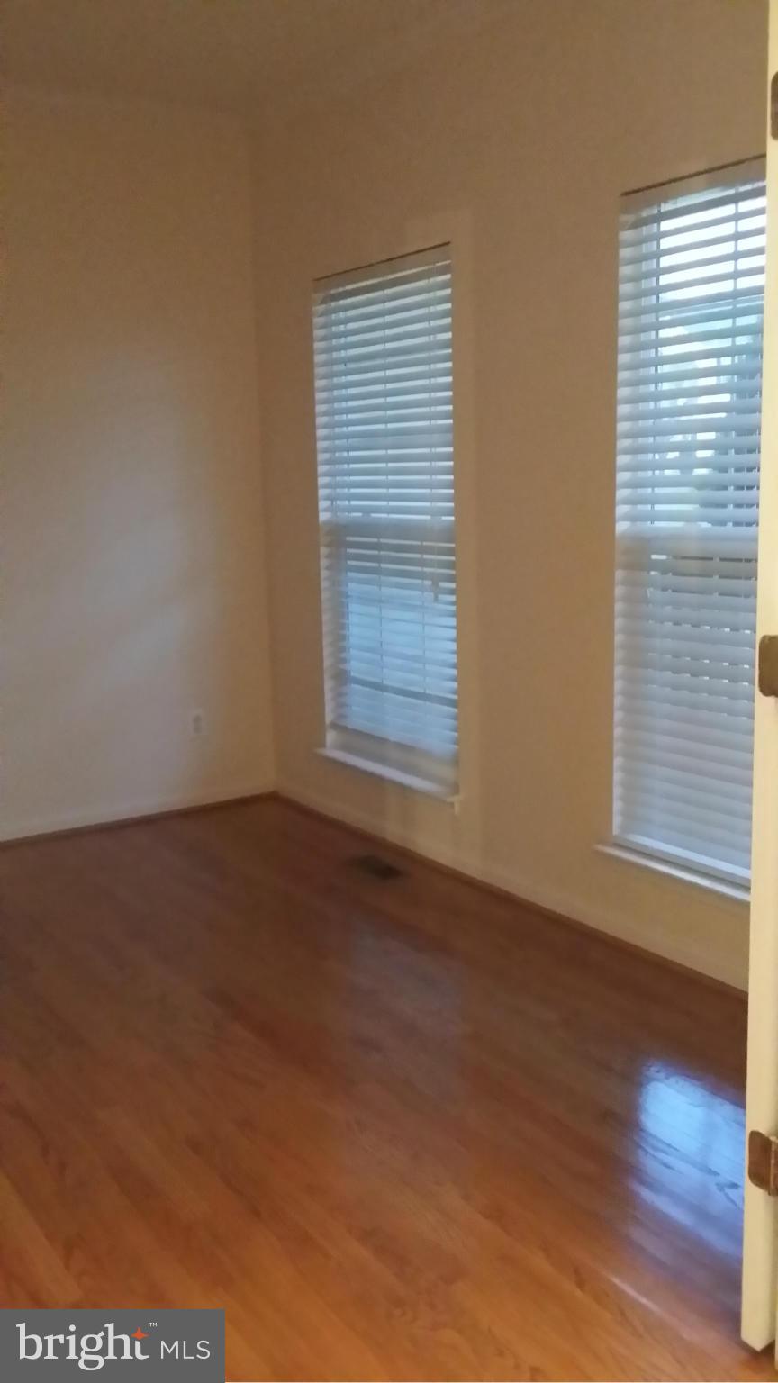 SHEFFIELD MANOR - Residential Lease