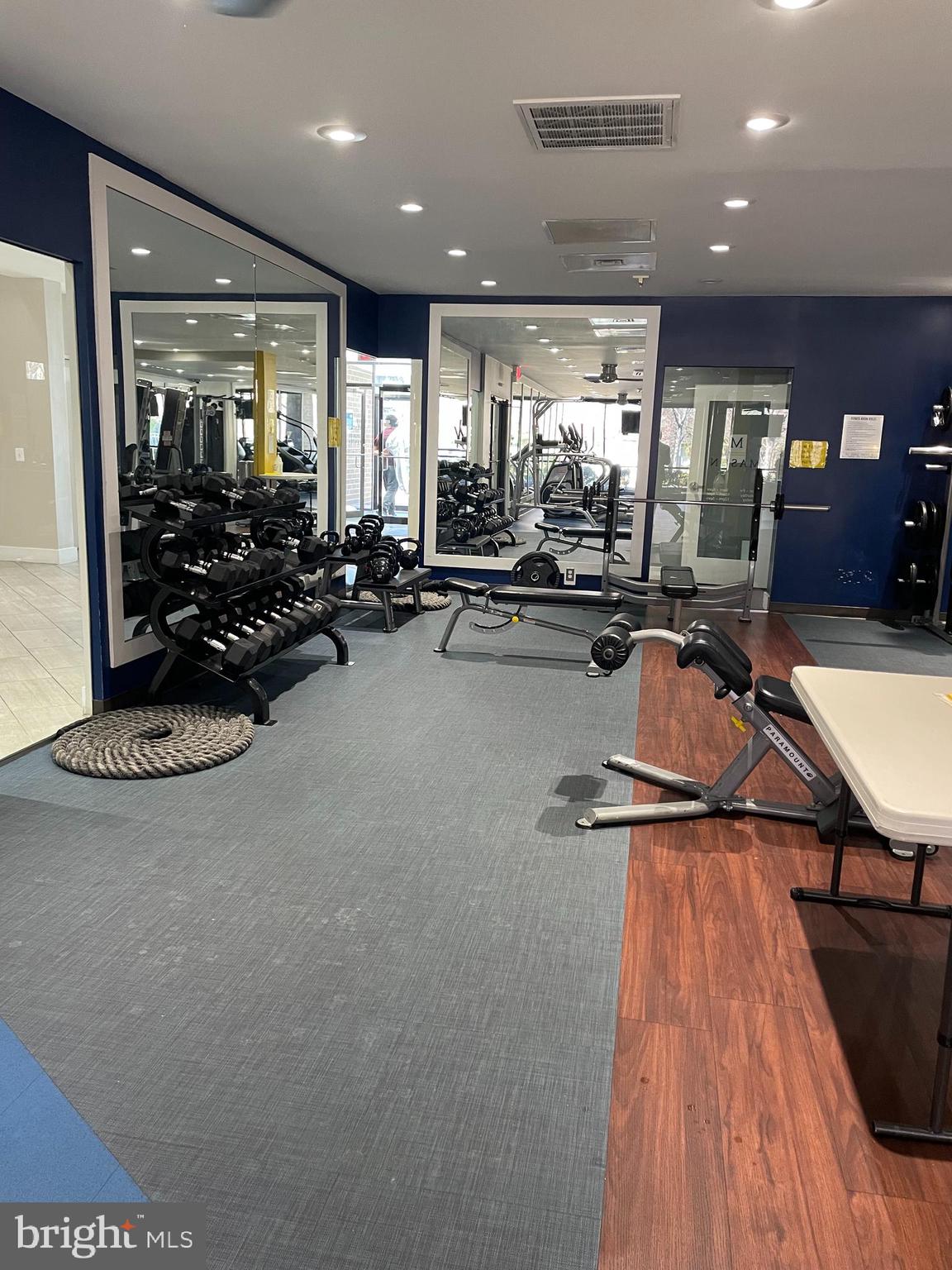 WEST END - Residential