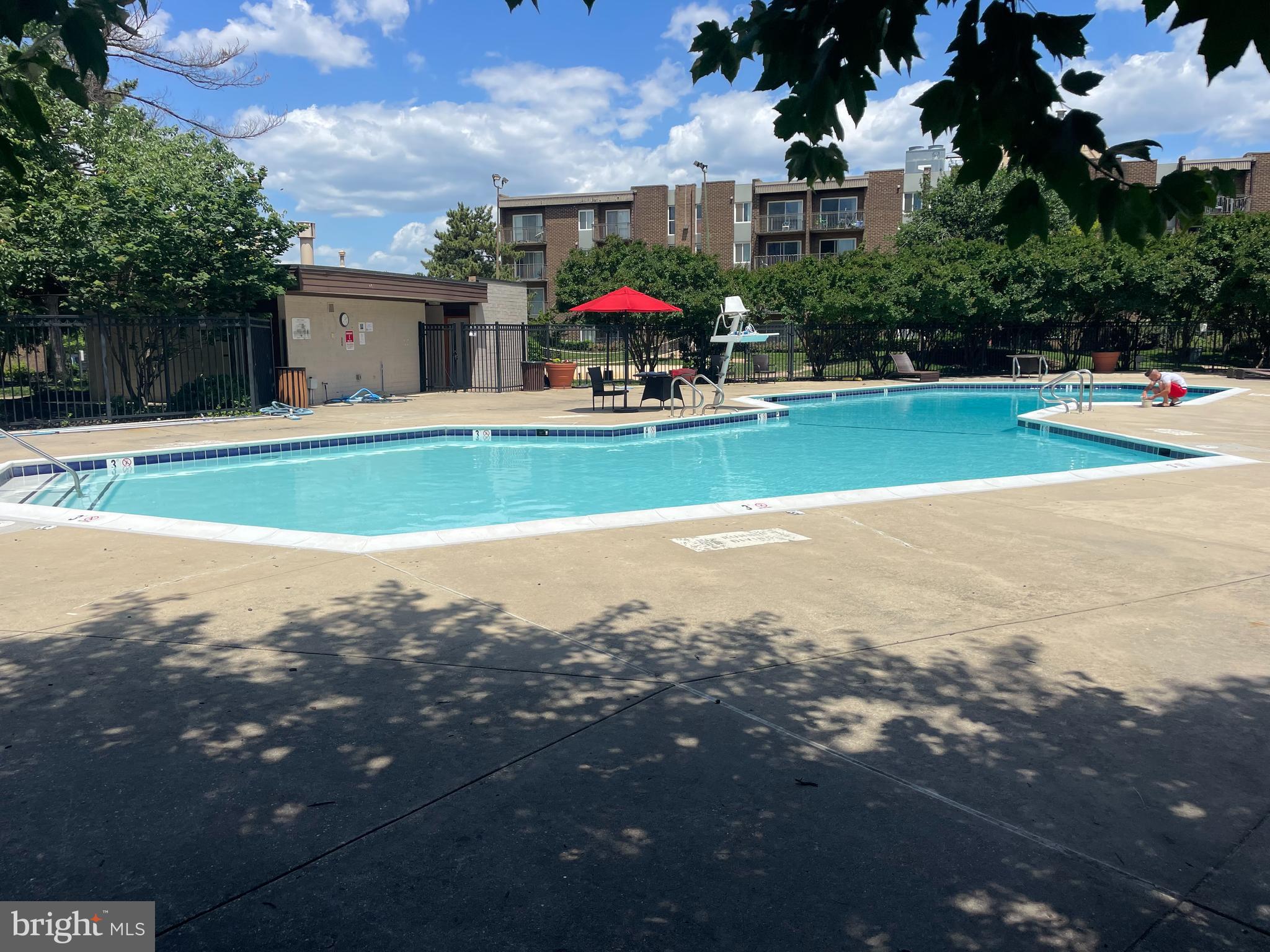 WEST END - Residential