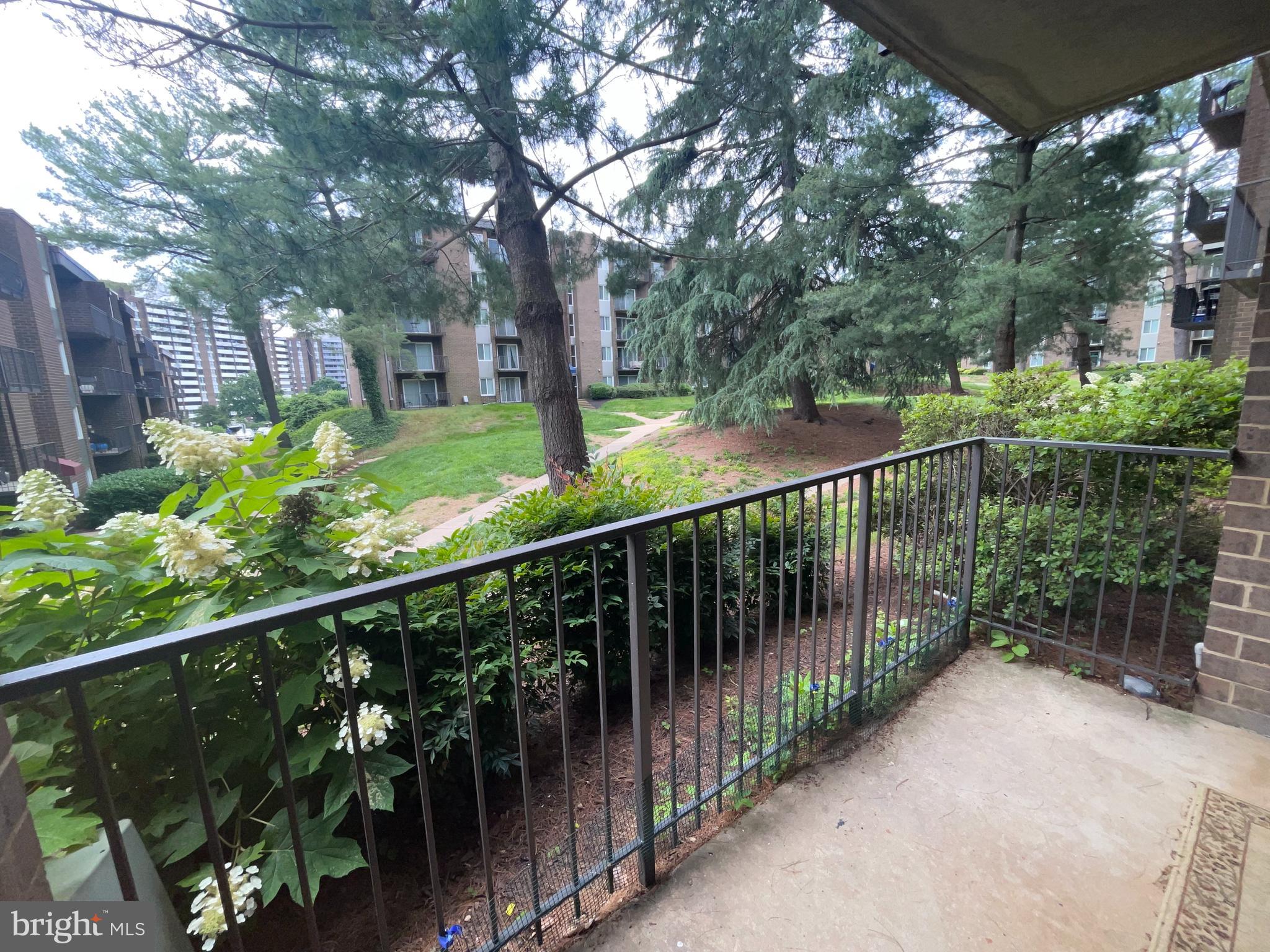 WEST END - Residential