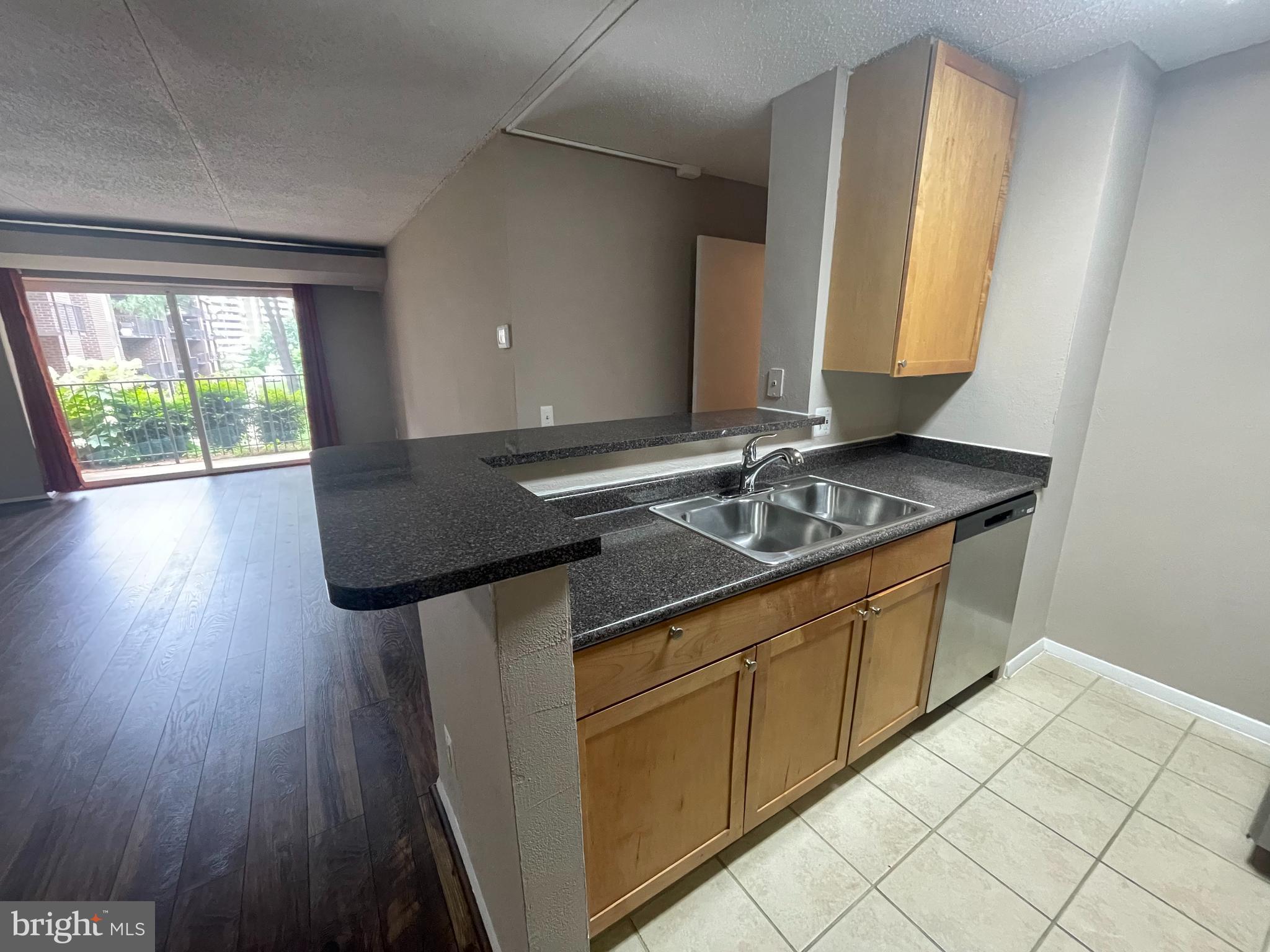 WEST END - Residential