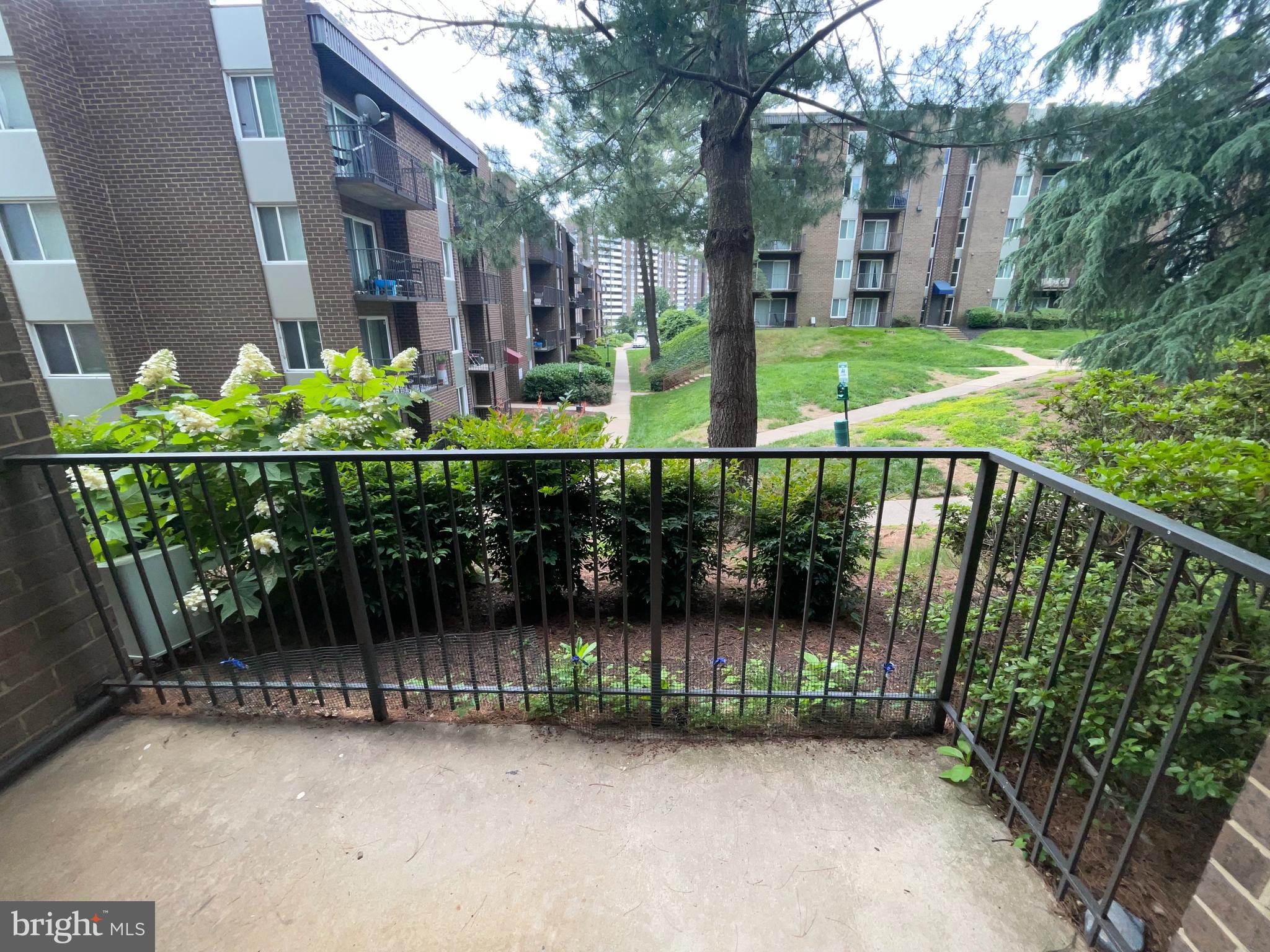 WEST END - Residential