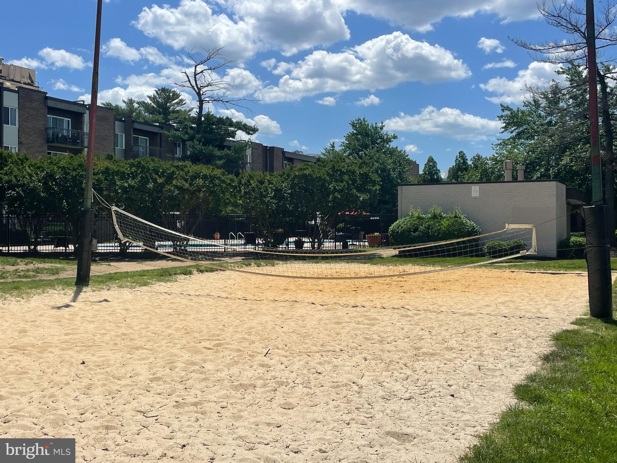 WEST END - Residential