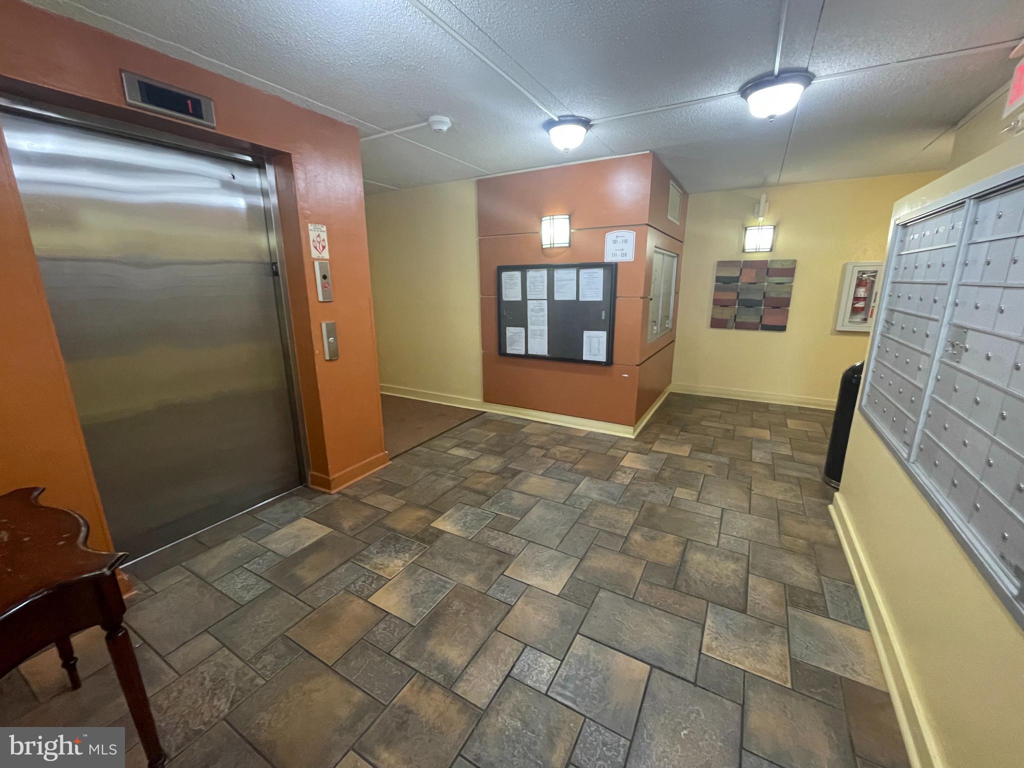 WEST END - Residential