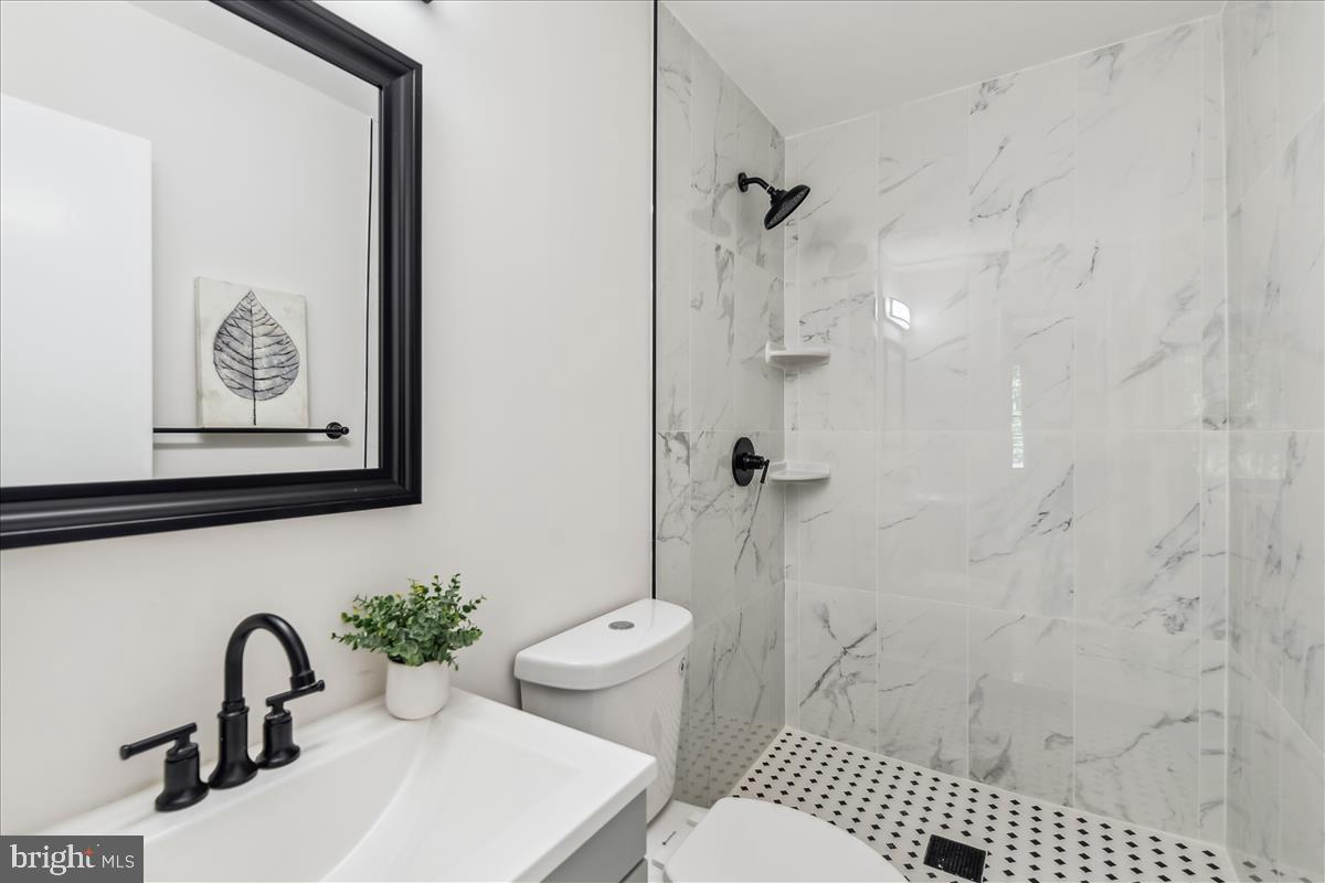 KINGS POINT - Residential