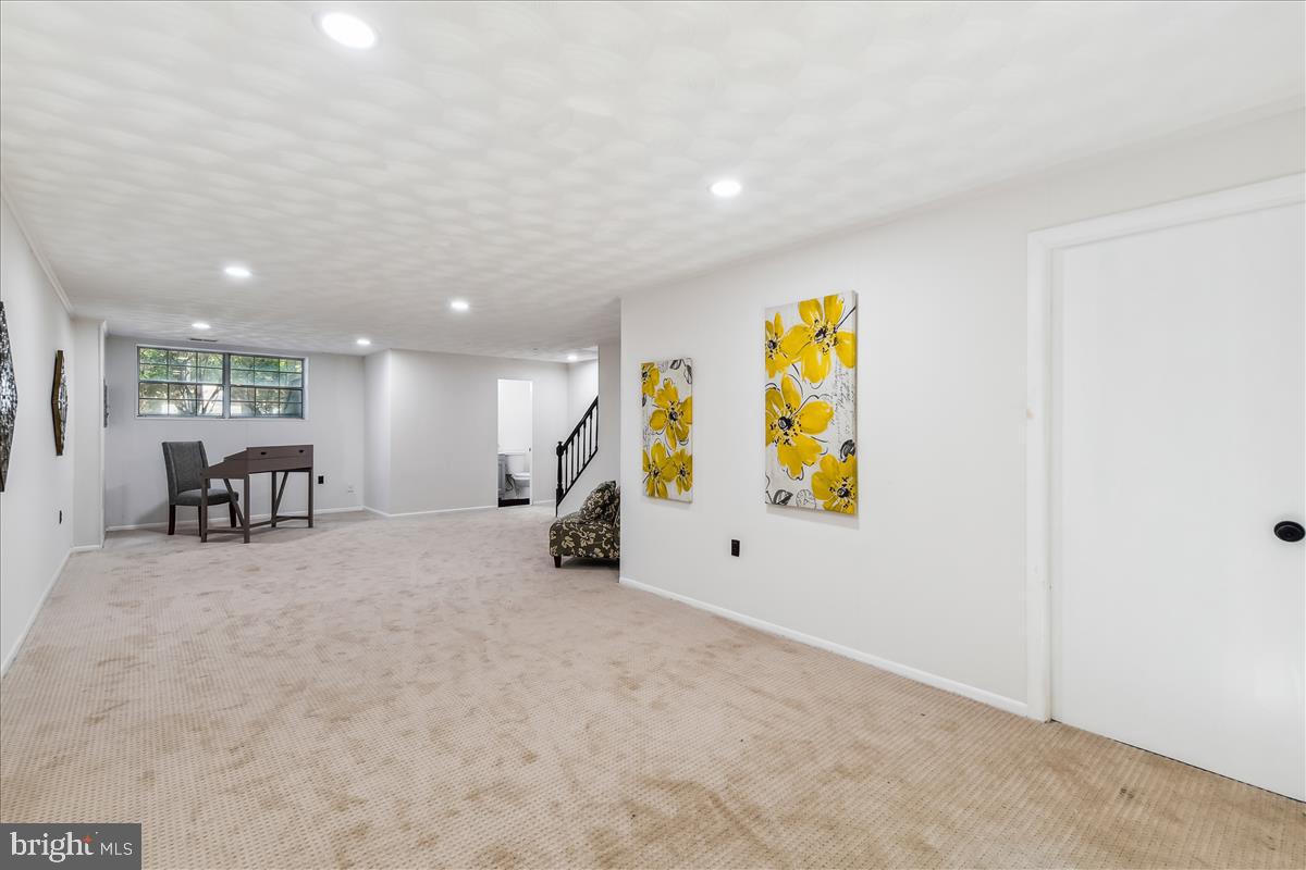 KINGS POINT - Residential