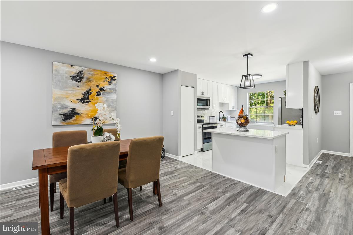 KINGS POINT - Residential