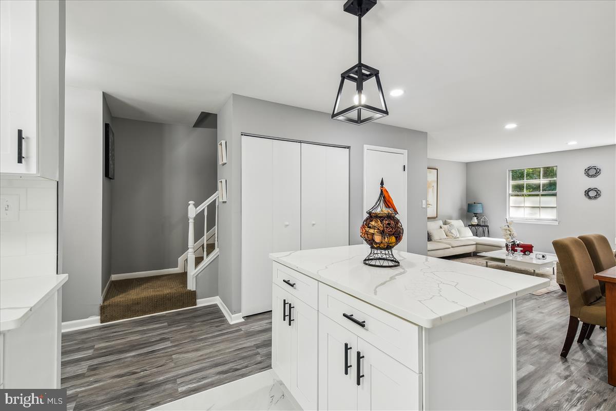 KINGS POINT - Residential