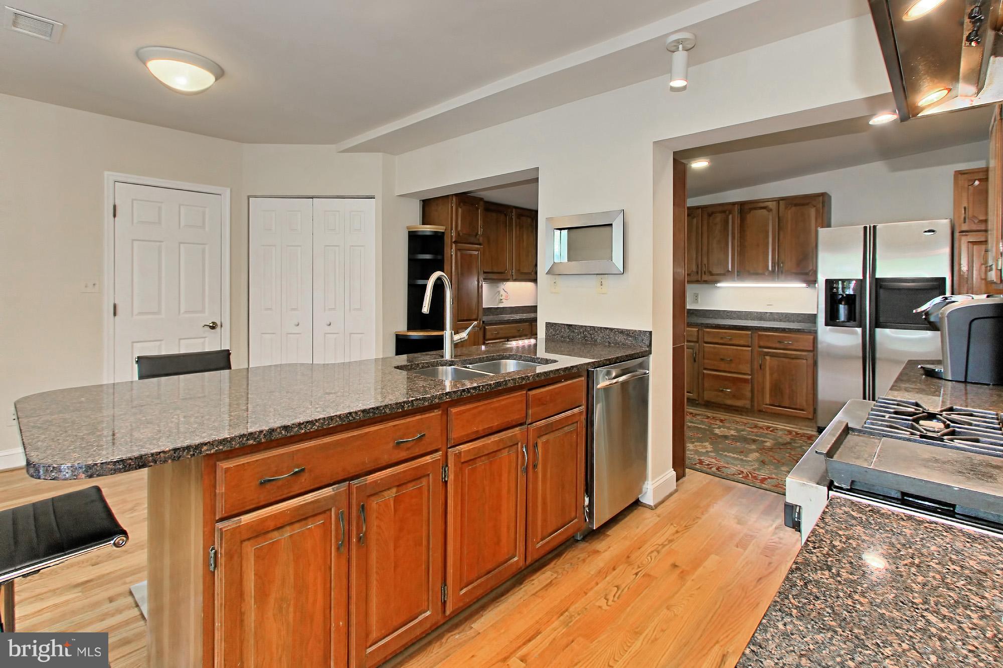 WOODSIDE ESTATES - Residential Lease