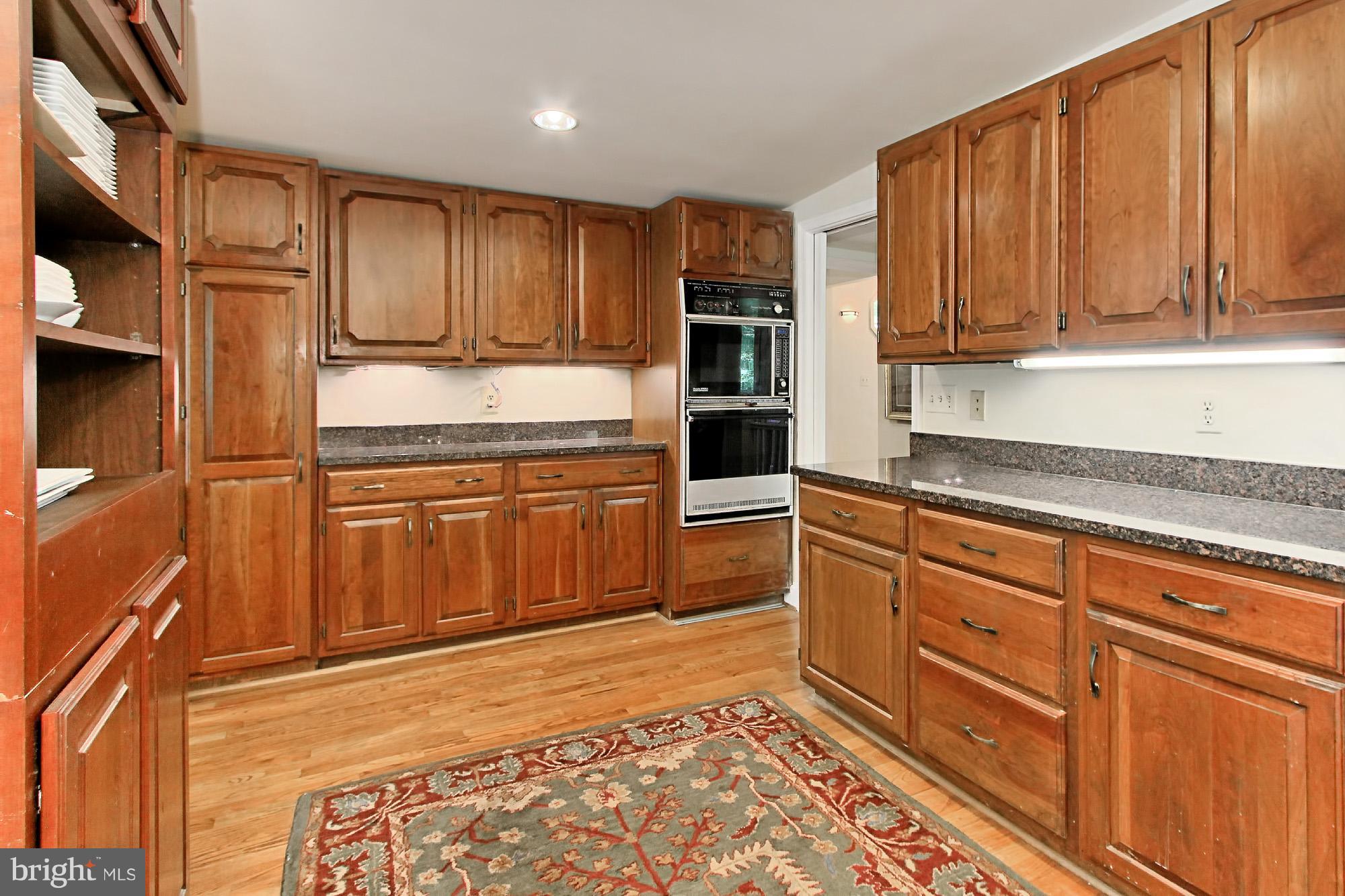 WOODSIDE ESTATES - Residential Lease