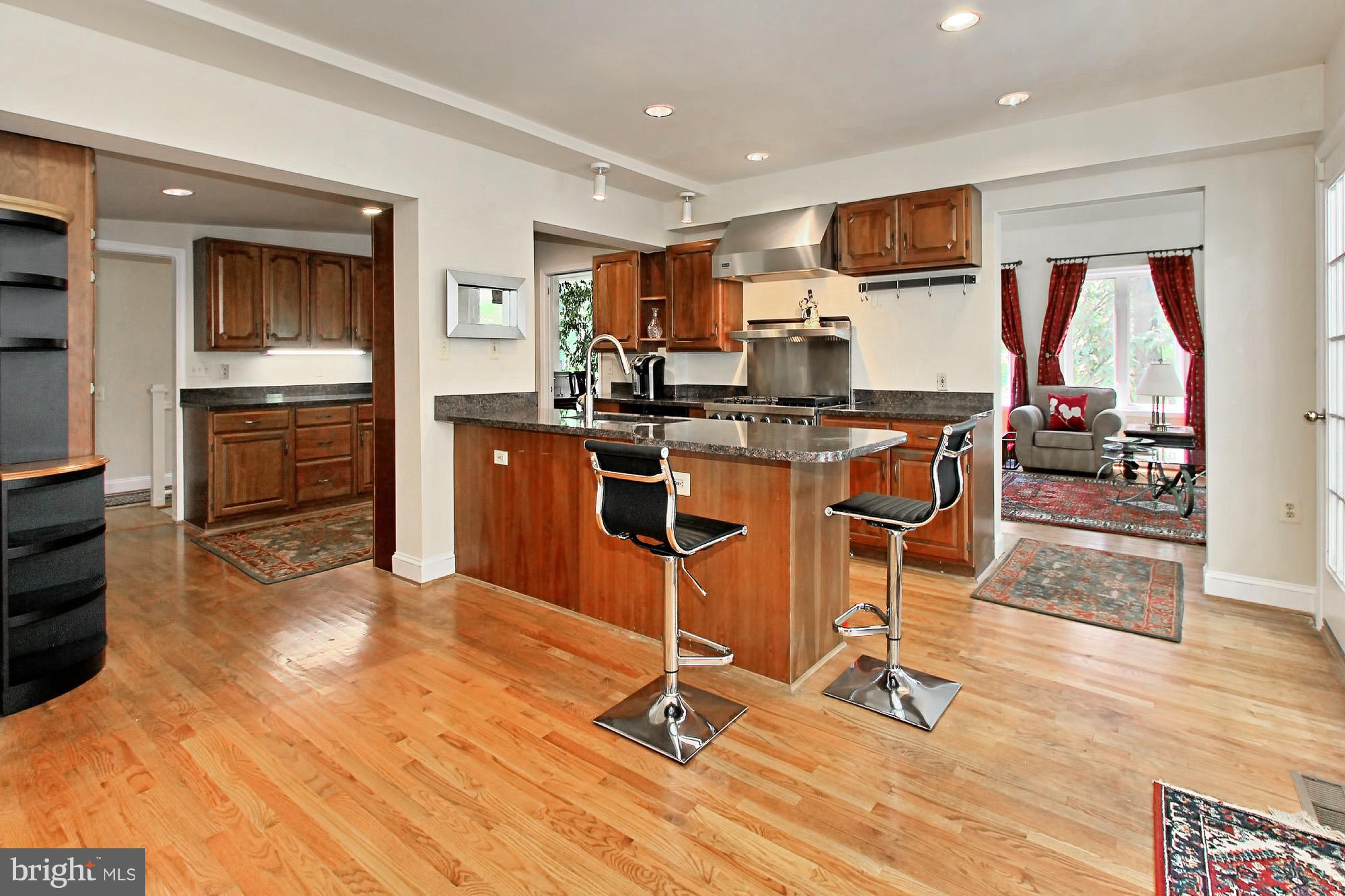 WOODSIDE ESTATES - Residential Lease