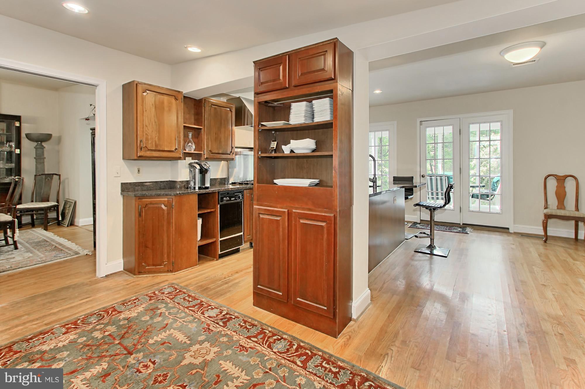 WOODSIDE ESTATES - Residential Lease