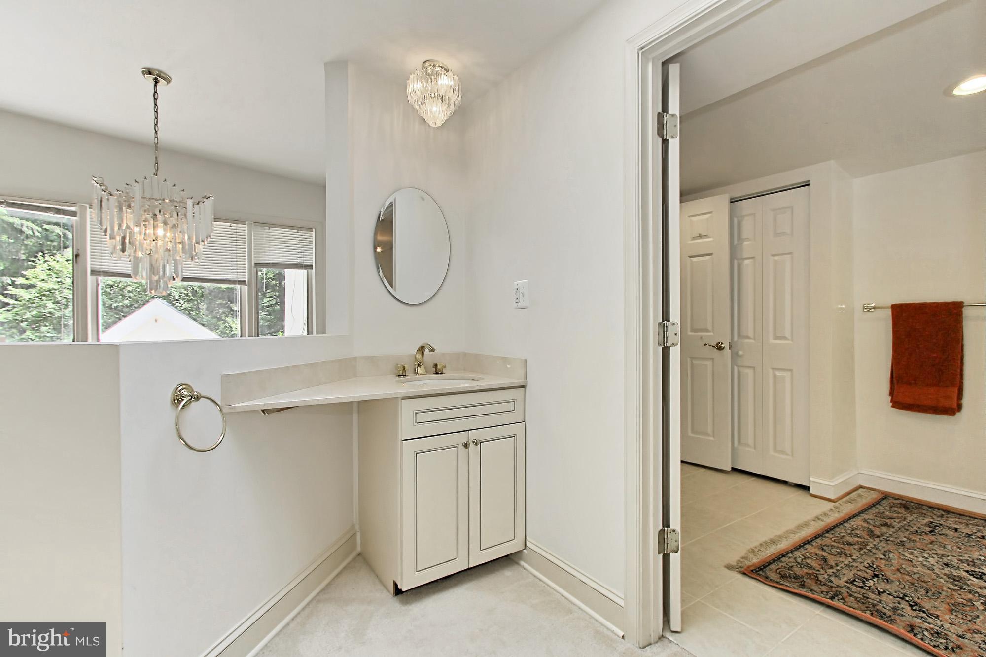 WOODSIDE ESTATES - Residential Lease