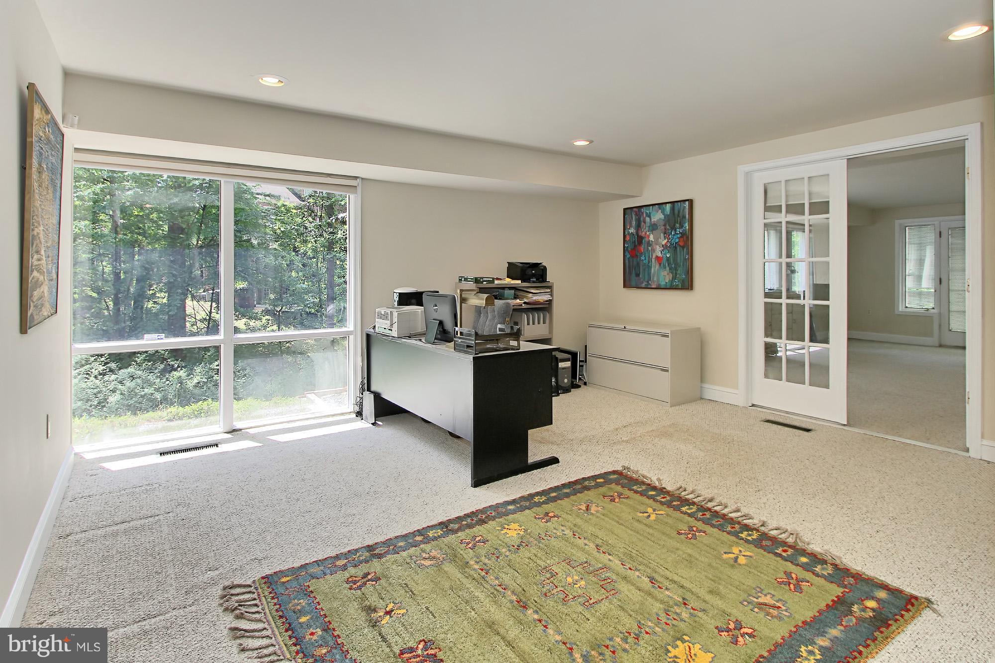 WOODSIDE ESTATES - Residential Lease