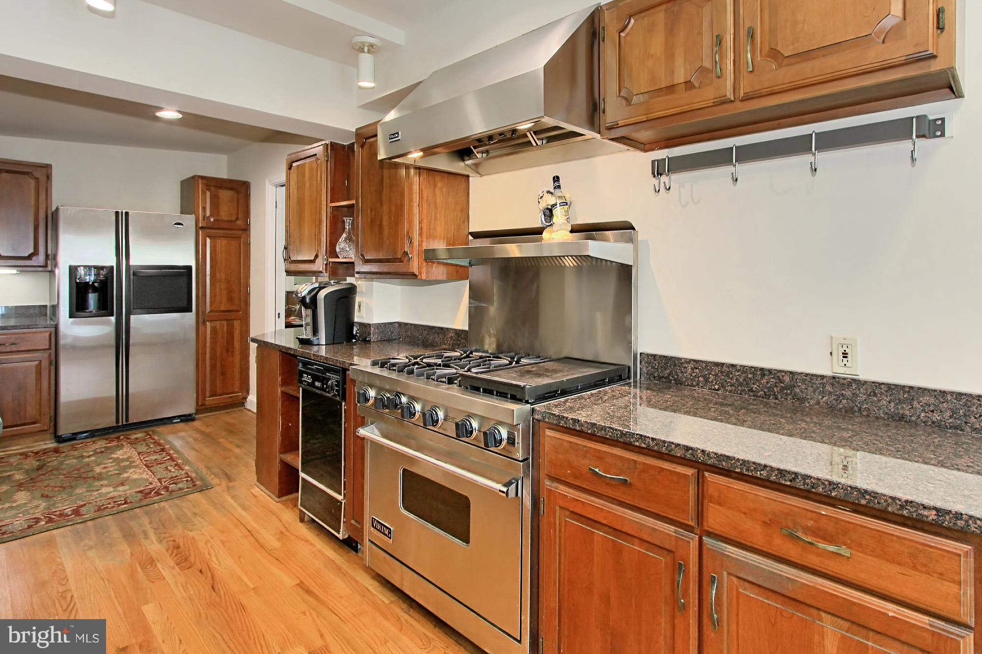 WOODSIDE ESTATES - Residential Lease