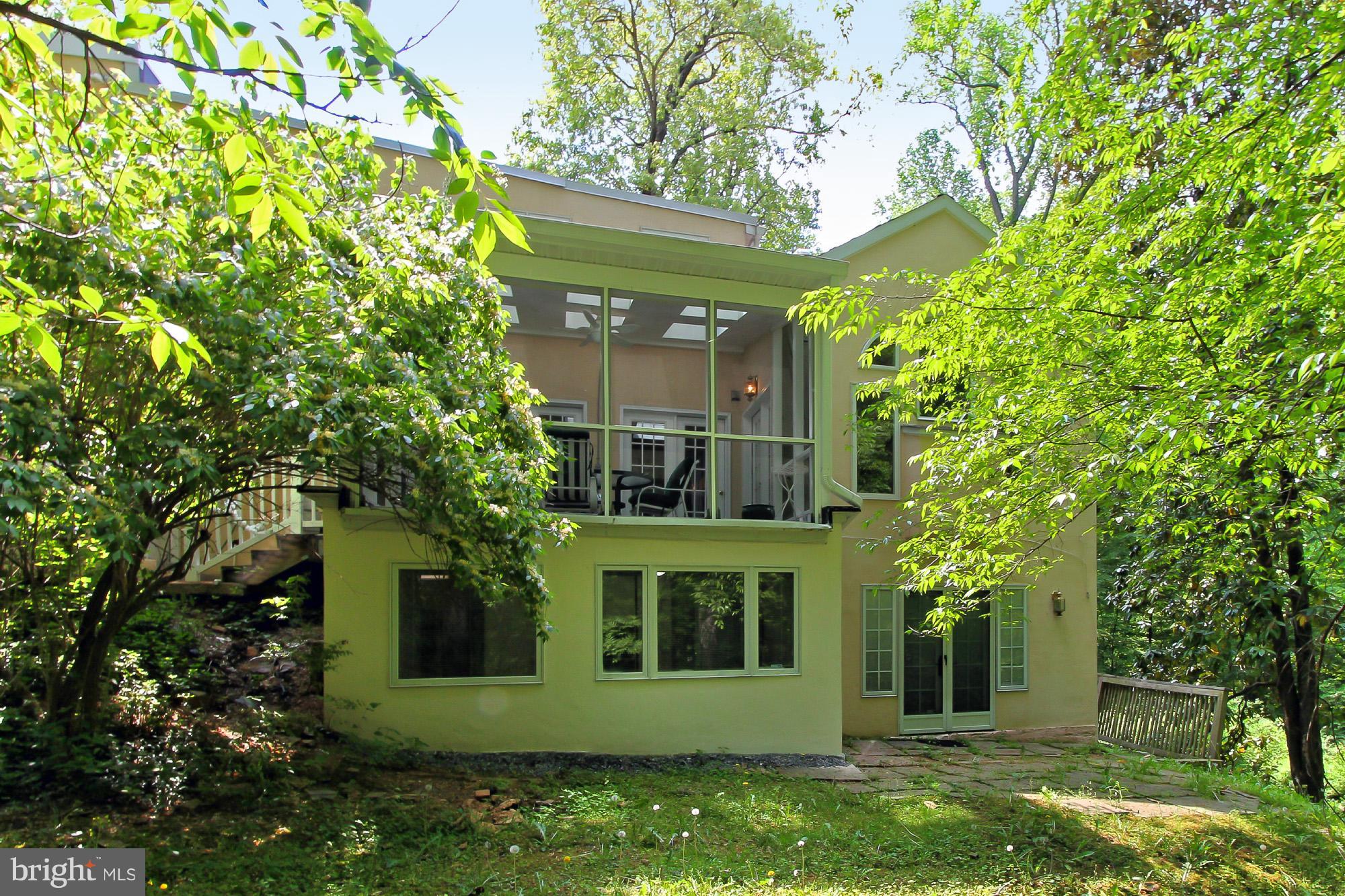 WOODSIDE ESTATES - Residential Lease