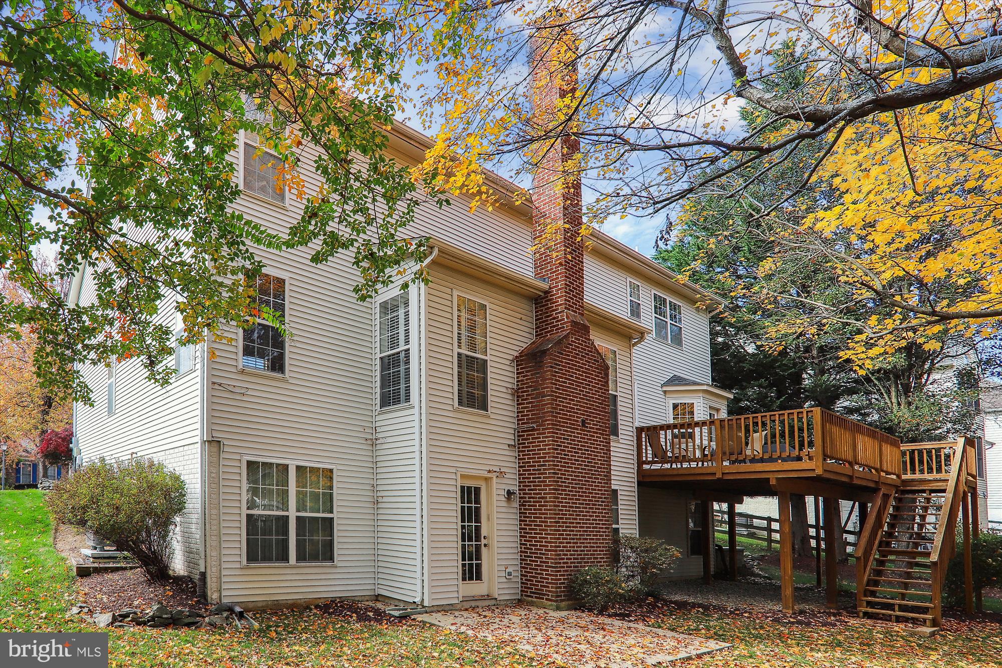 WILLOWS OF POTOMAC - Residential