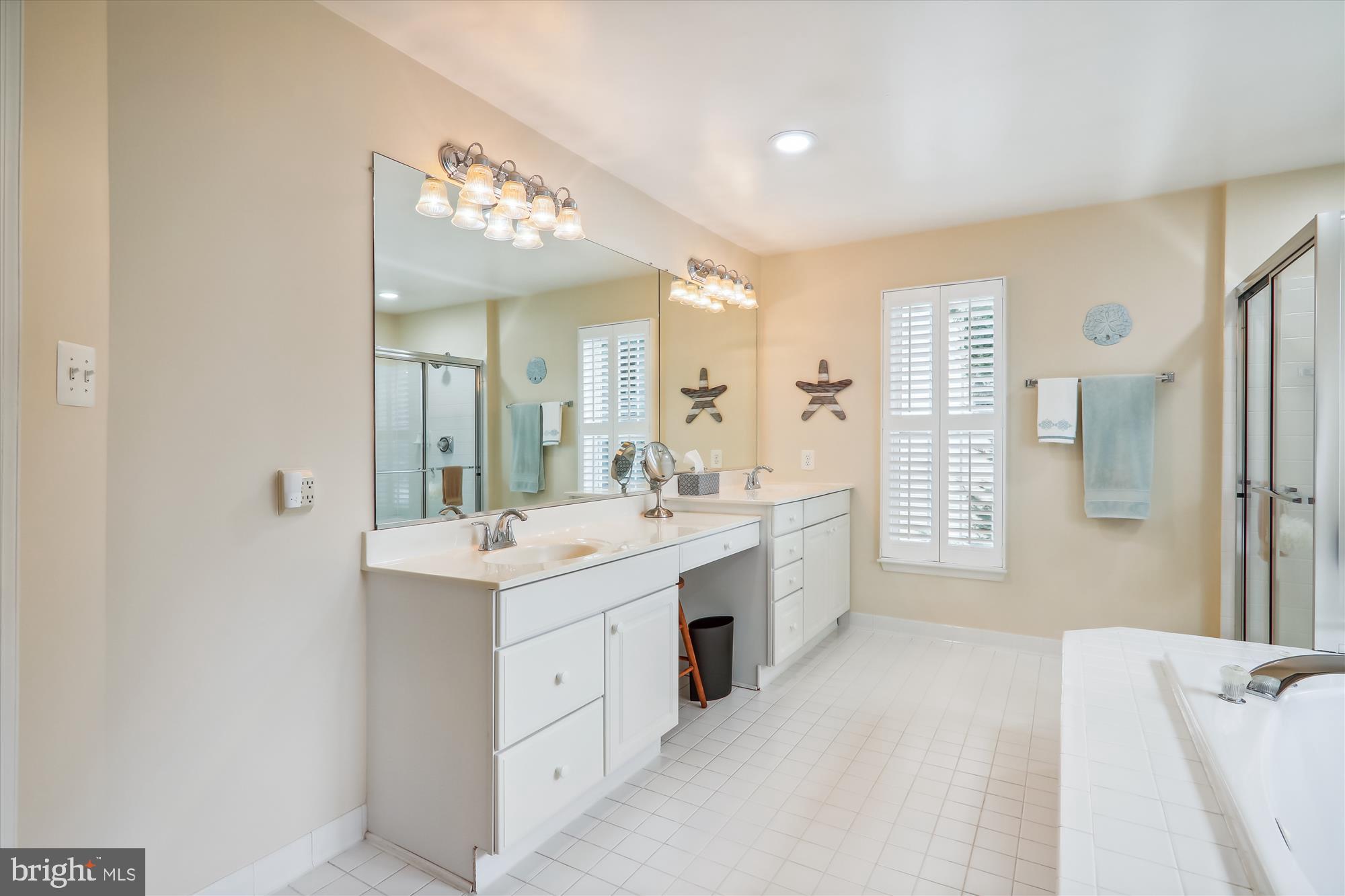 WILLOWS OF POTOMAC - Residential