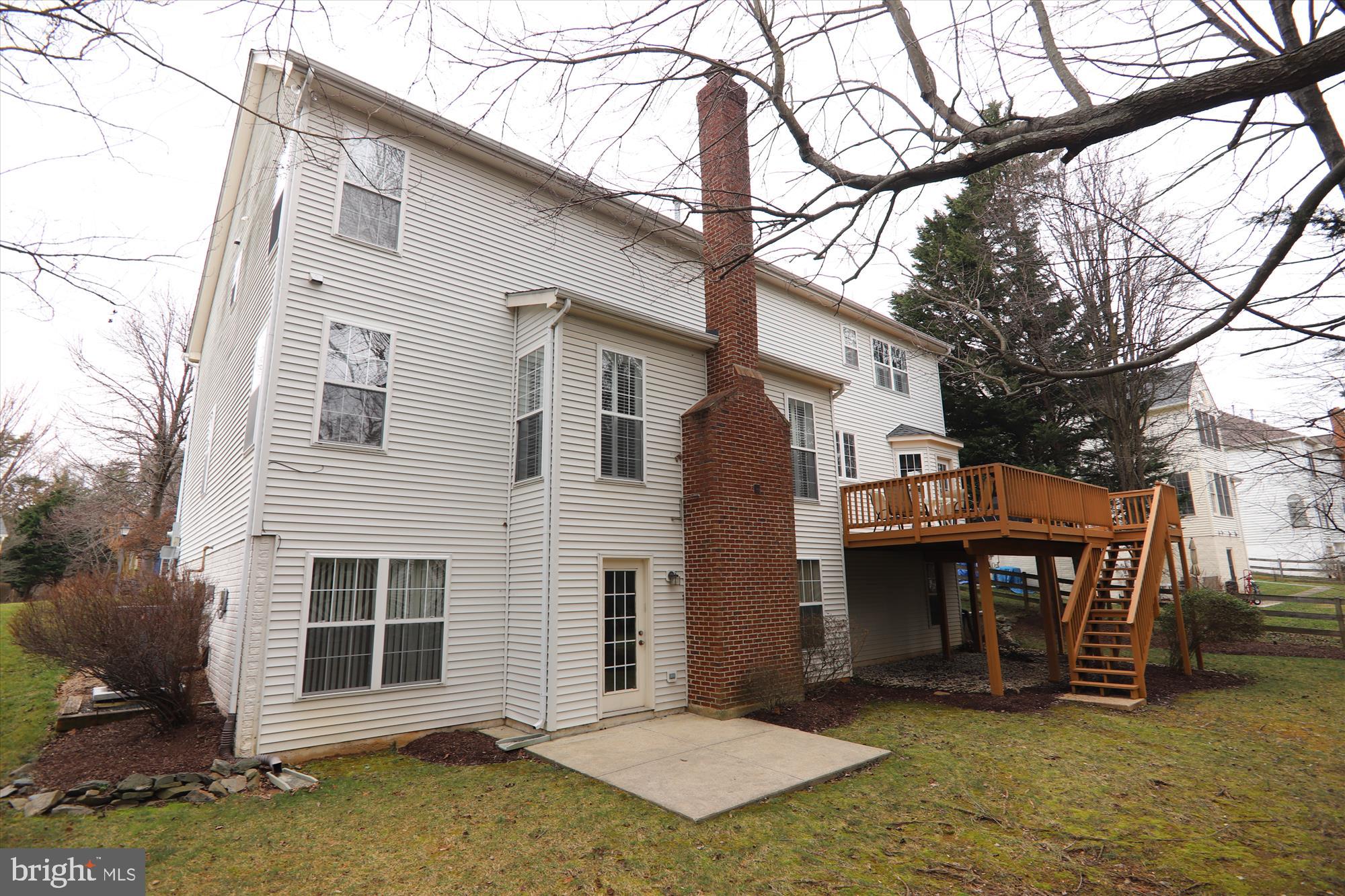 WILLOWS OF POTOMAC - Residential