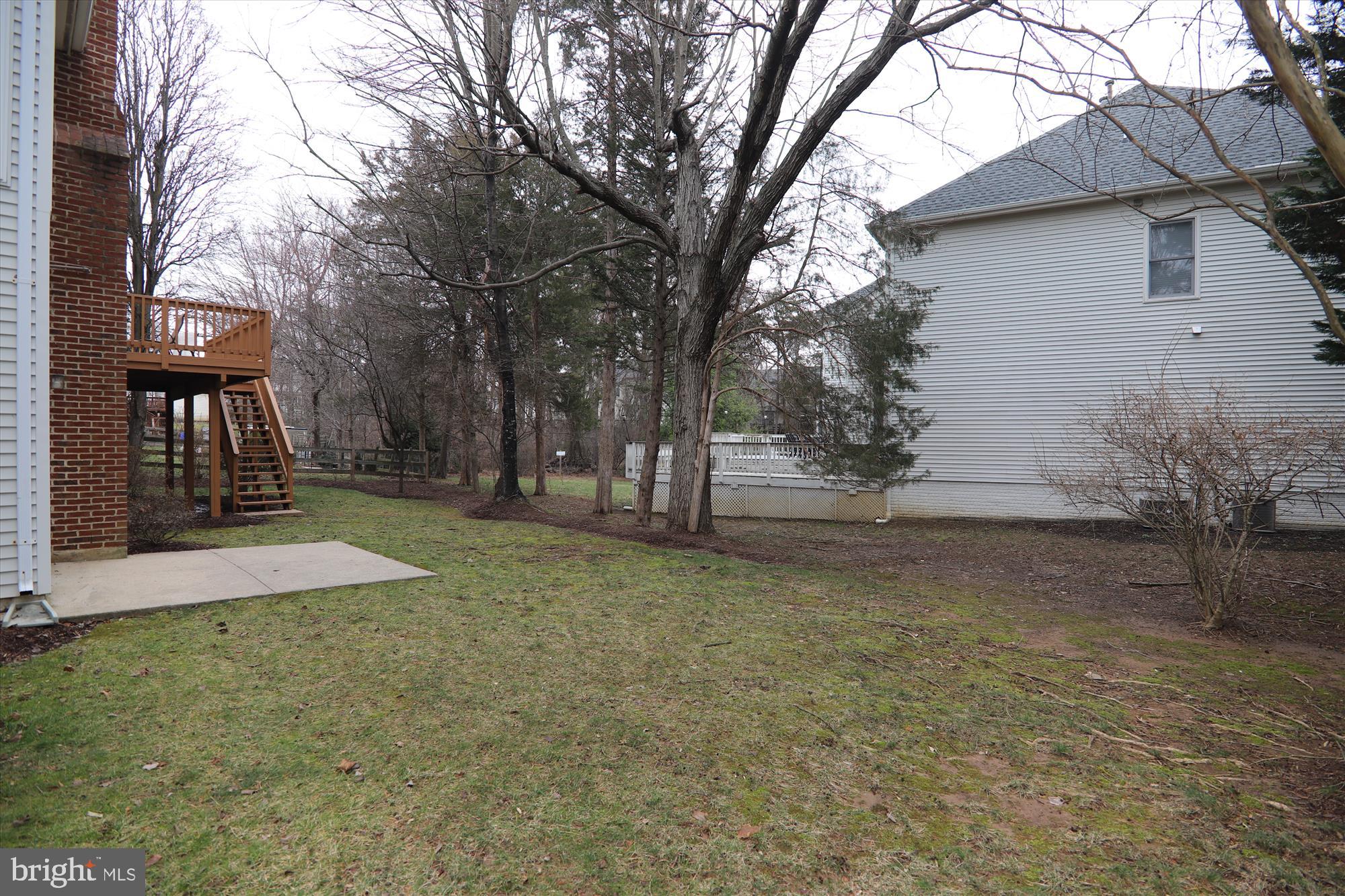 WILLOWS OF POTOMAC - Residential